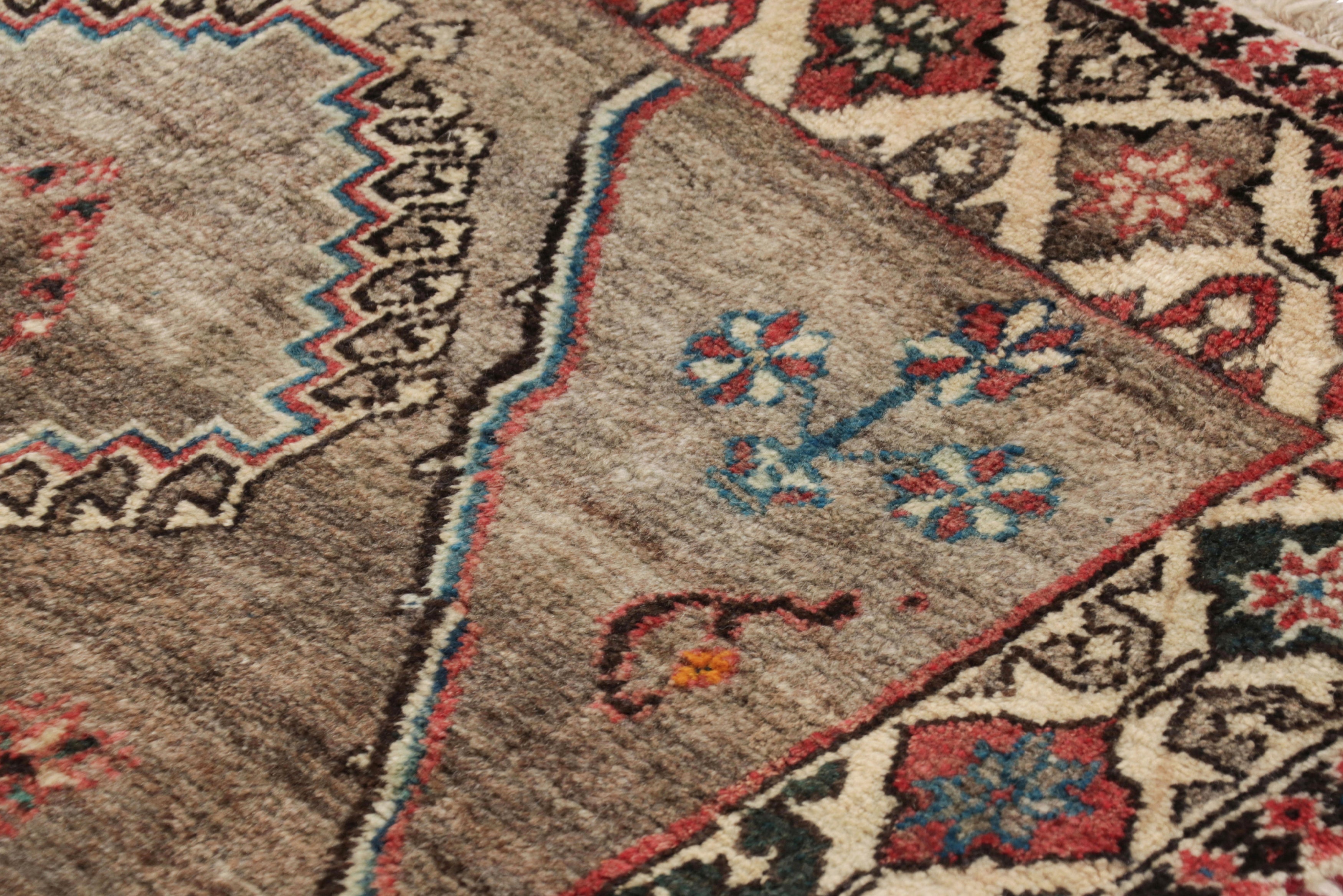 Nicky Kehoe - Geometric Medallion Rug 3’11 X 6’5