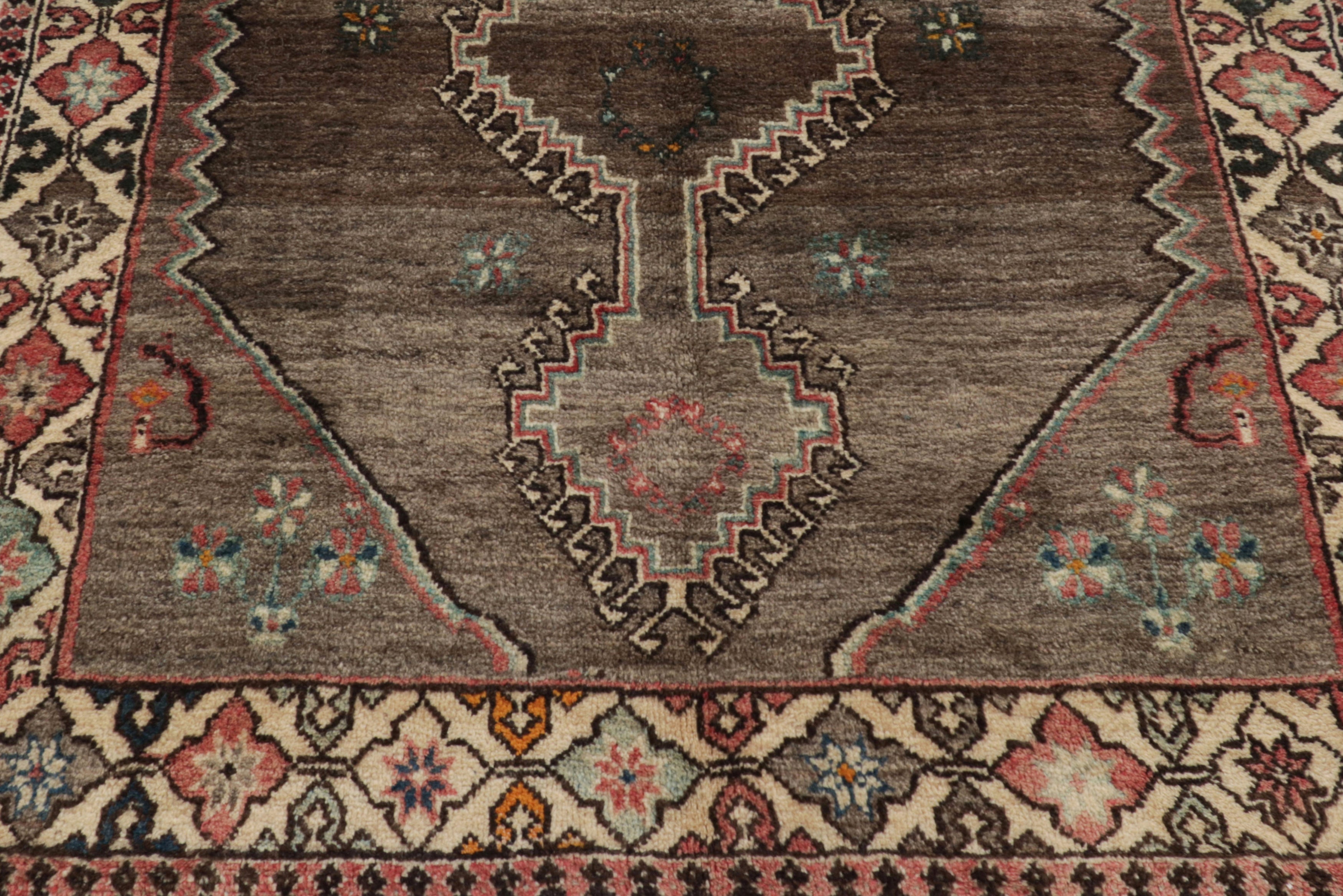 Nicky Kehoe - Geometric Medallion Rug 3’11 X 6’5