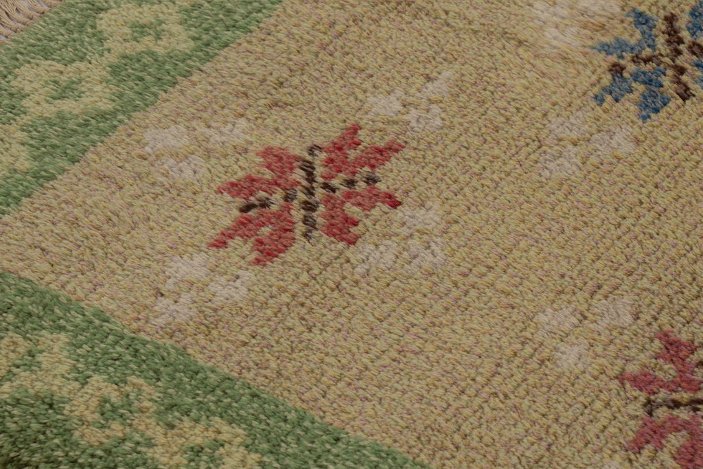 Nicky Kehoe - Tile Swedish Rya Floral Rug 4’9 X 6’6