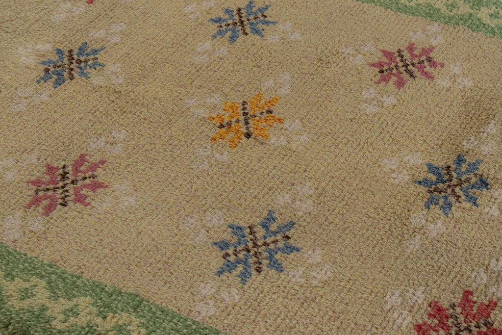 Nicky Kehoe - Tile Swedish Rya Floral Rug 4’9 X 6’6