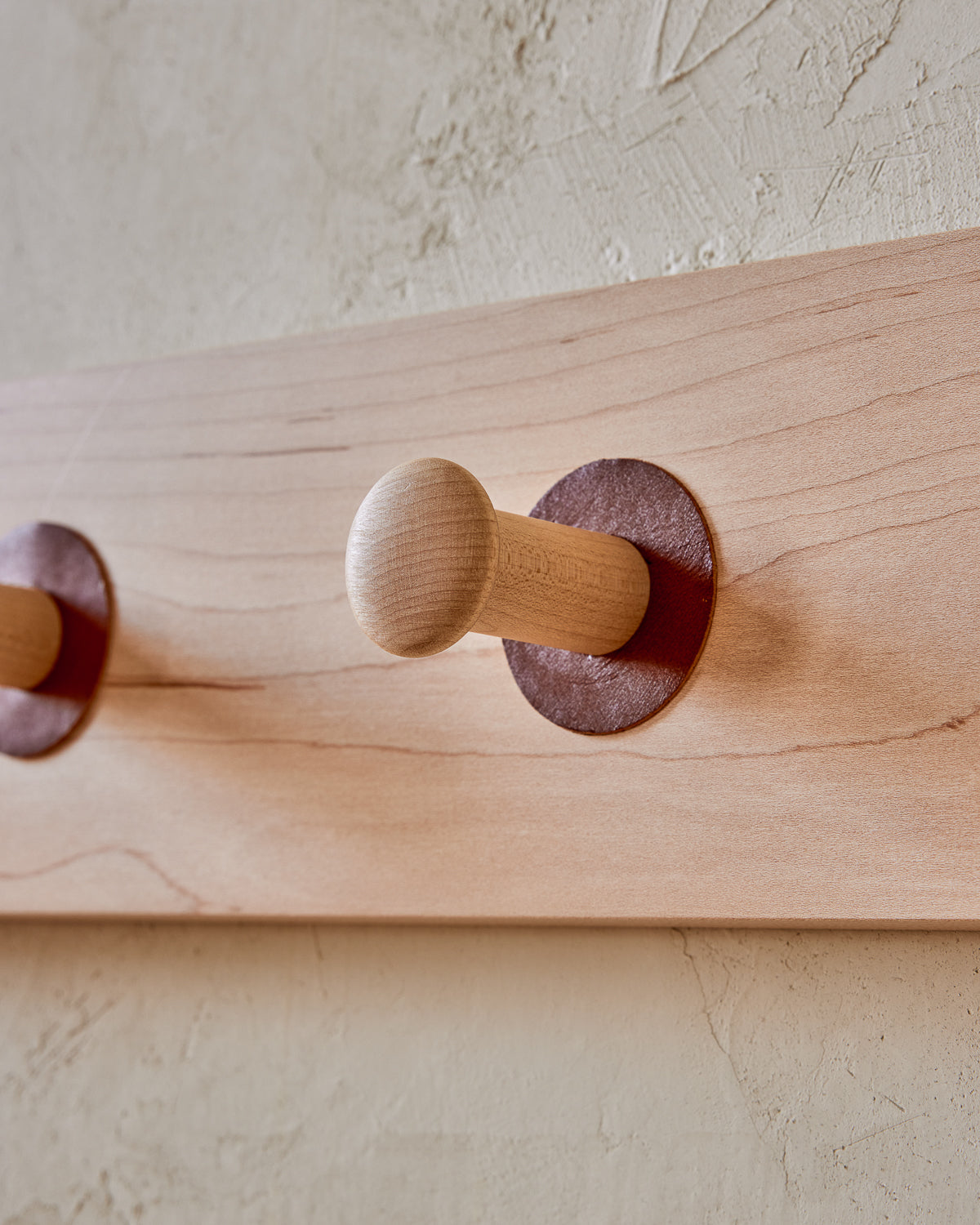 Lostine - Peggy Coat Rack - Maple