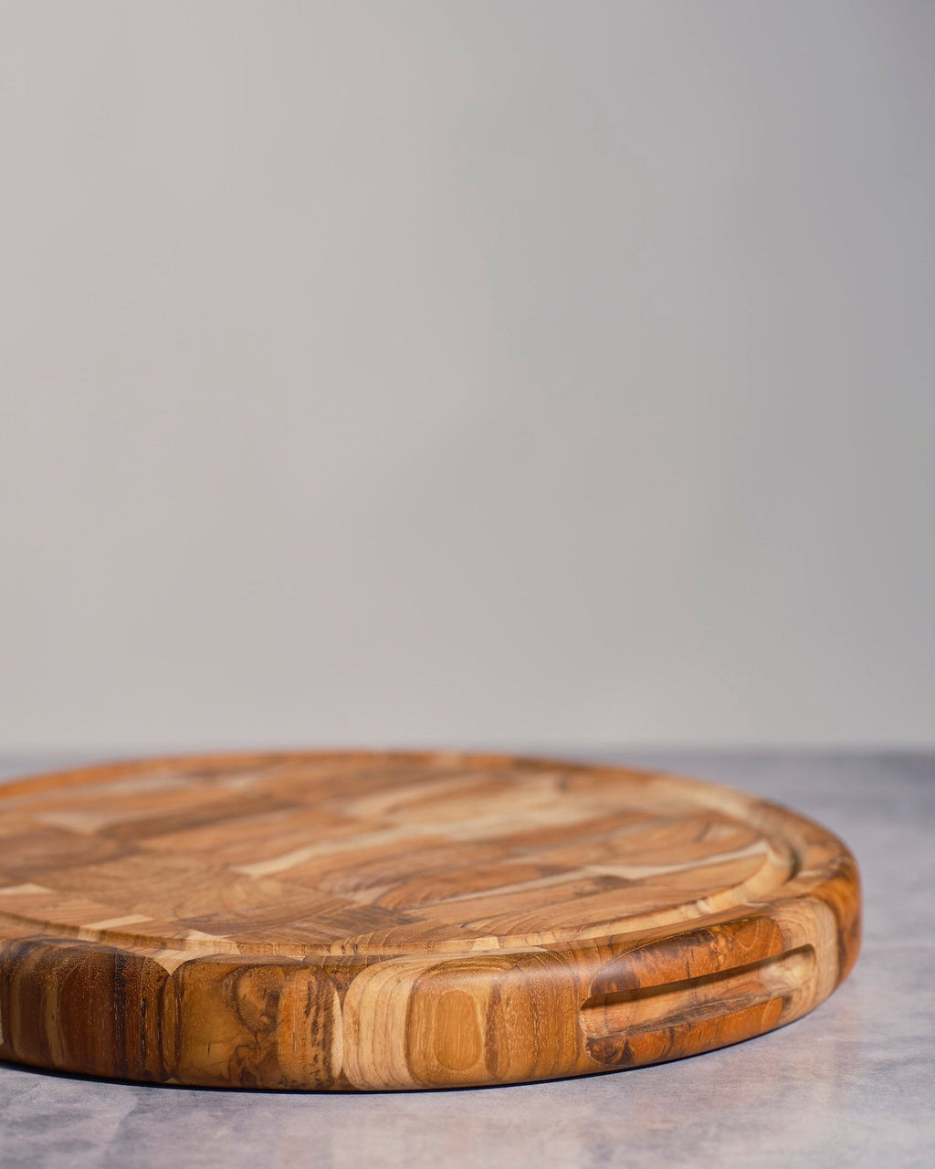 Terra Klay - Round Mosaic Cutting Board in Teak Wood