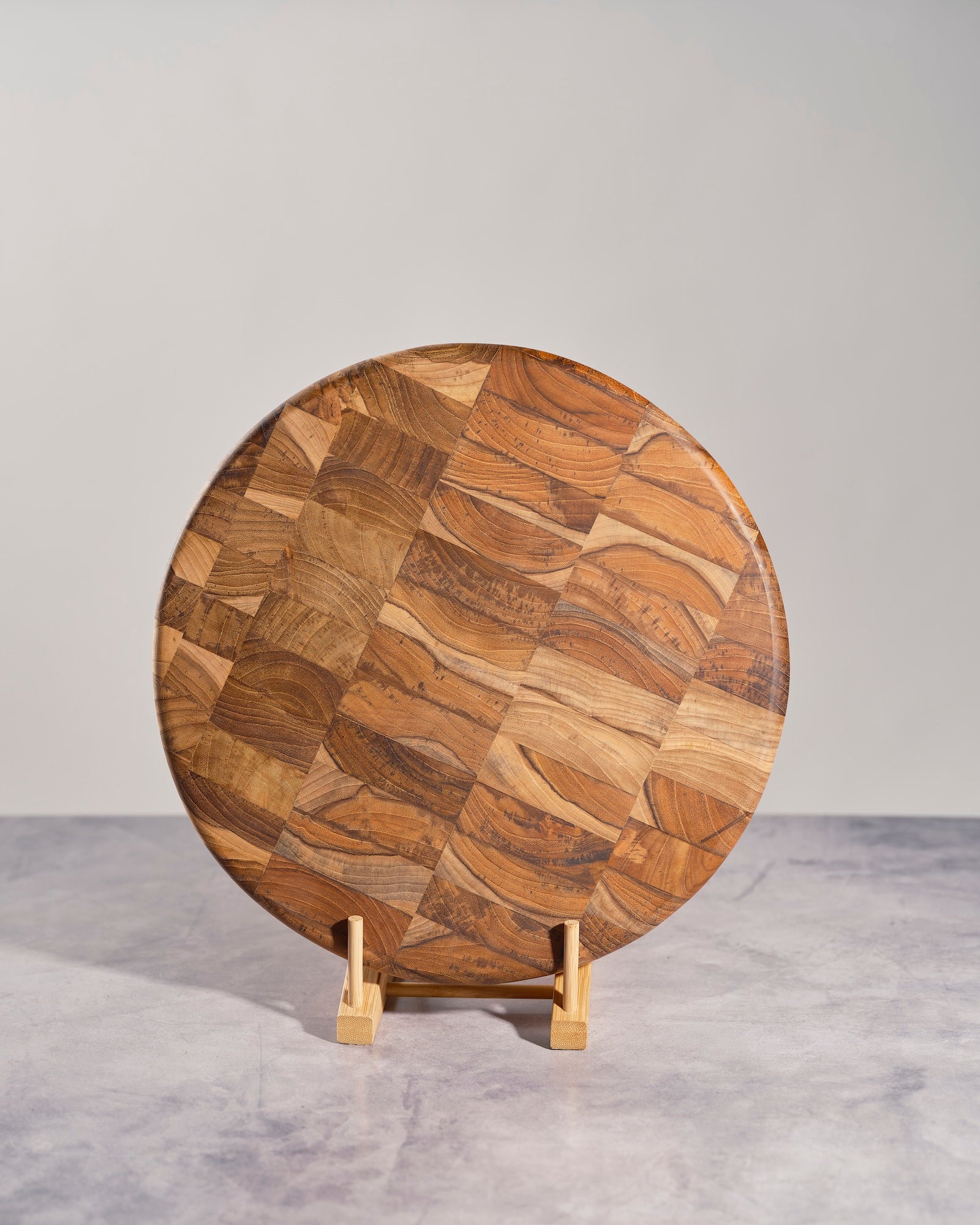Terra Klay - Round Mosaic Cutting Board in Teak Wood