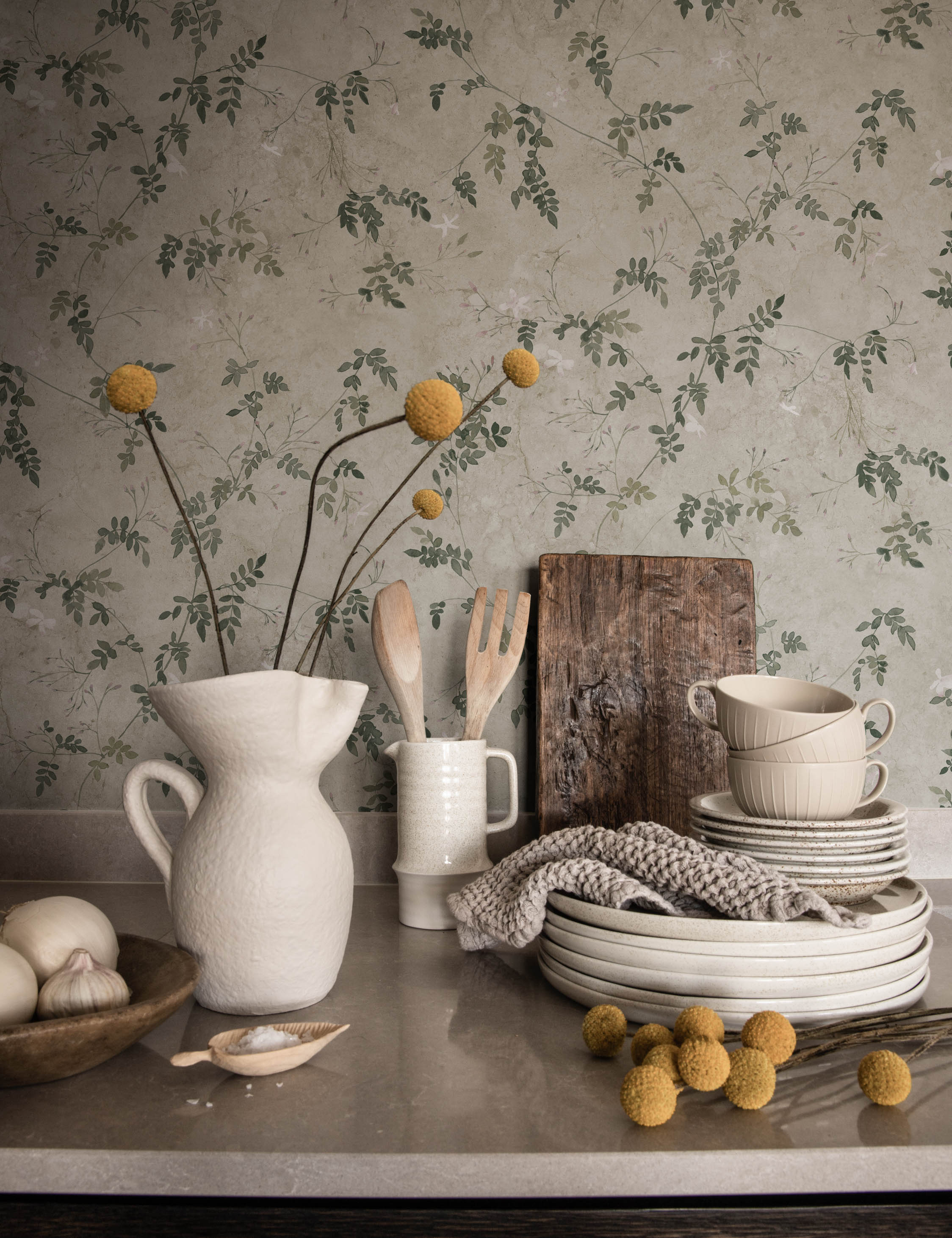 Lulu and Georgia - Scalamandre Irene Wallpaper by Sandberg