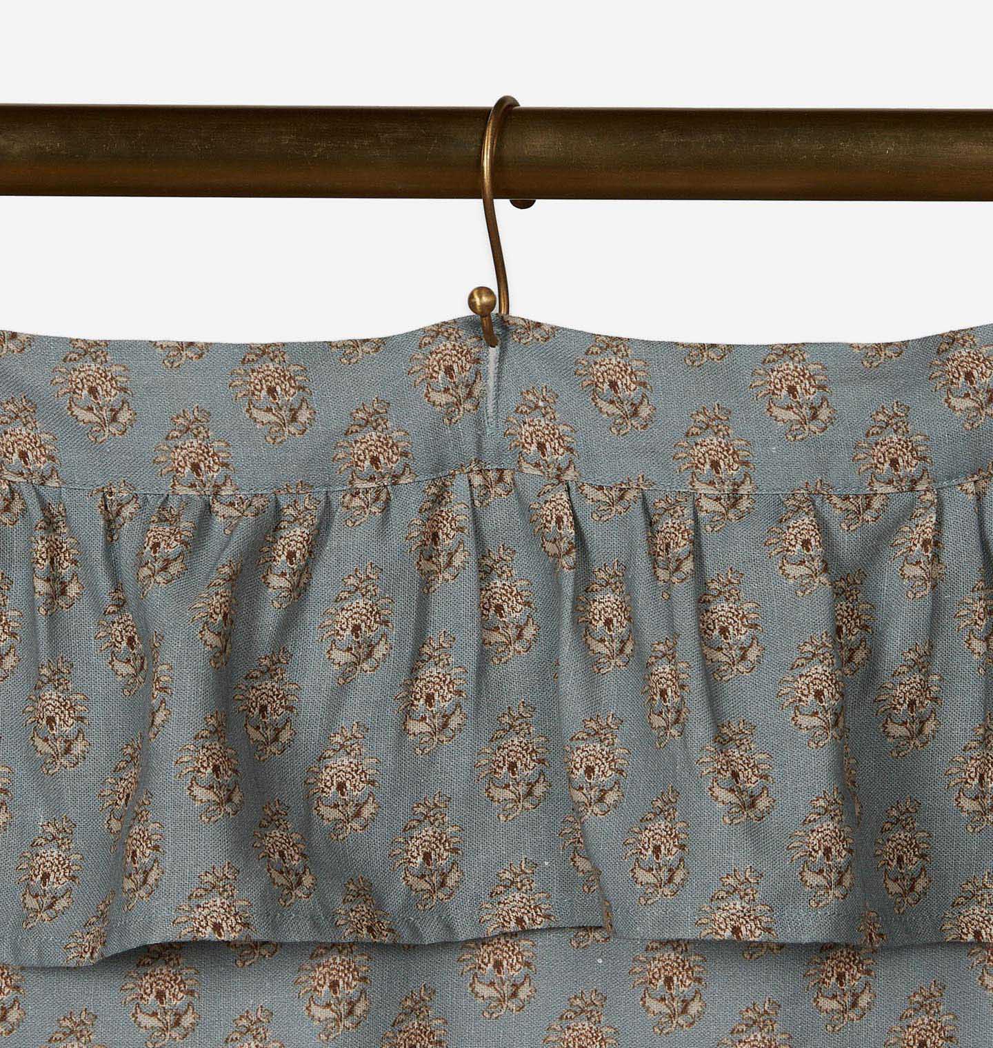 Amber Interiors - Paisley Shower Curtain
