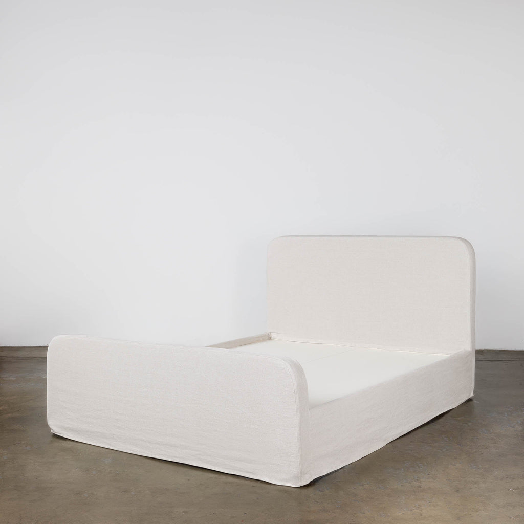 Amber Interiors - Shelby Bed with Footboard
