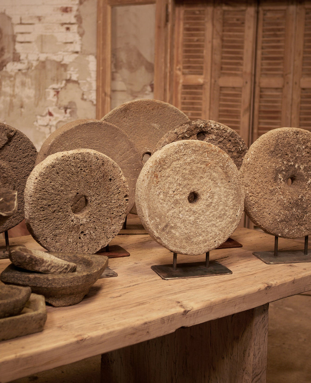 Olive Ateliers - Stone Wheel on Stand