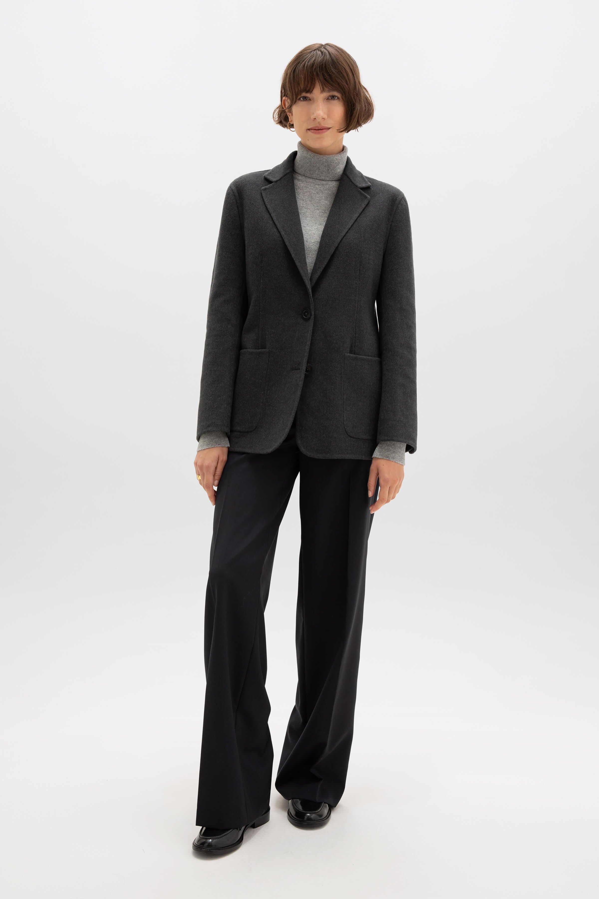 Johnstons of Elgin - Women's Dark Grey Cashmere Blazer