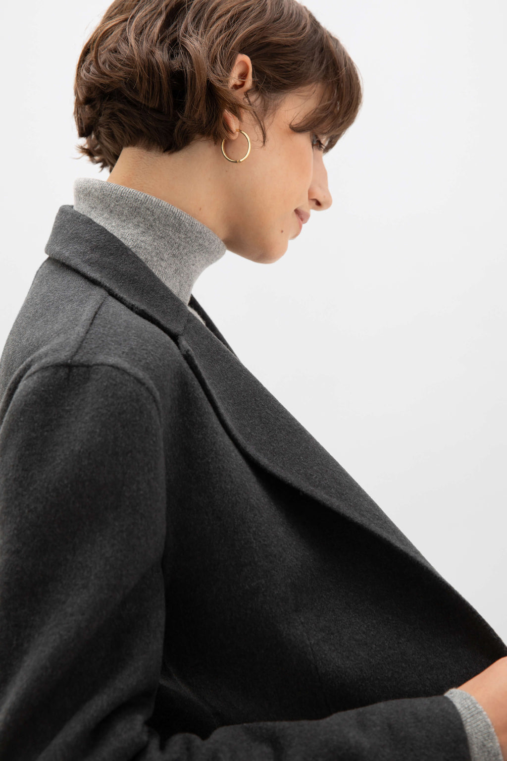 Johnstons of Elgin - Women's Dark Grey Cashmere Blazer