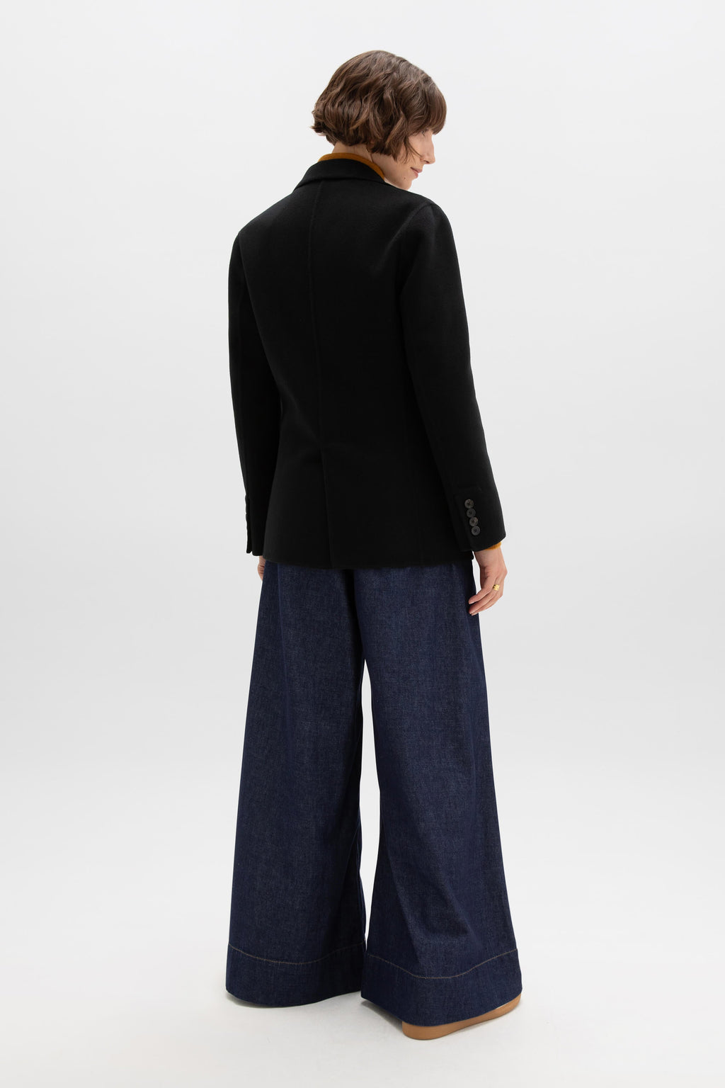 Johnstons of Elgin - Classic Black Cashmere Blazer