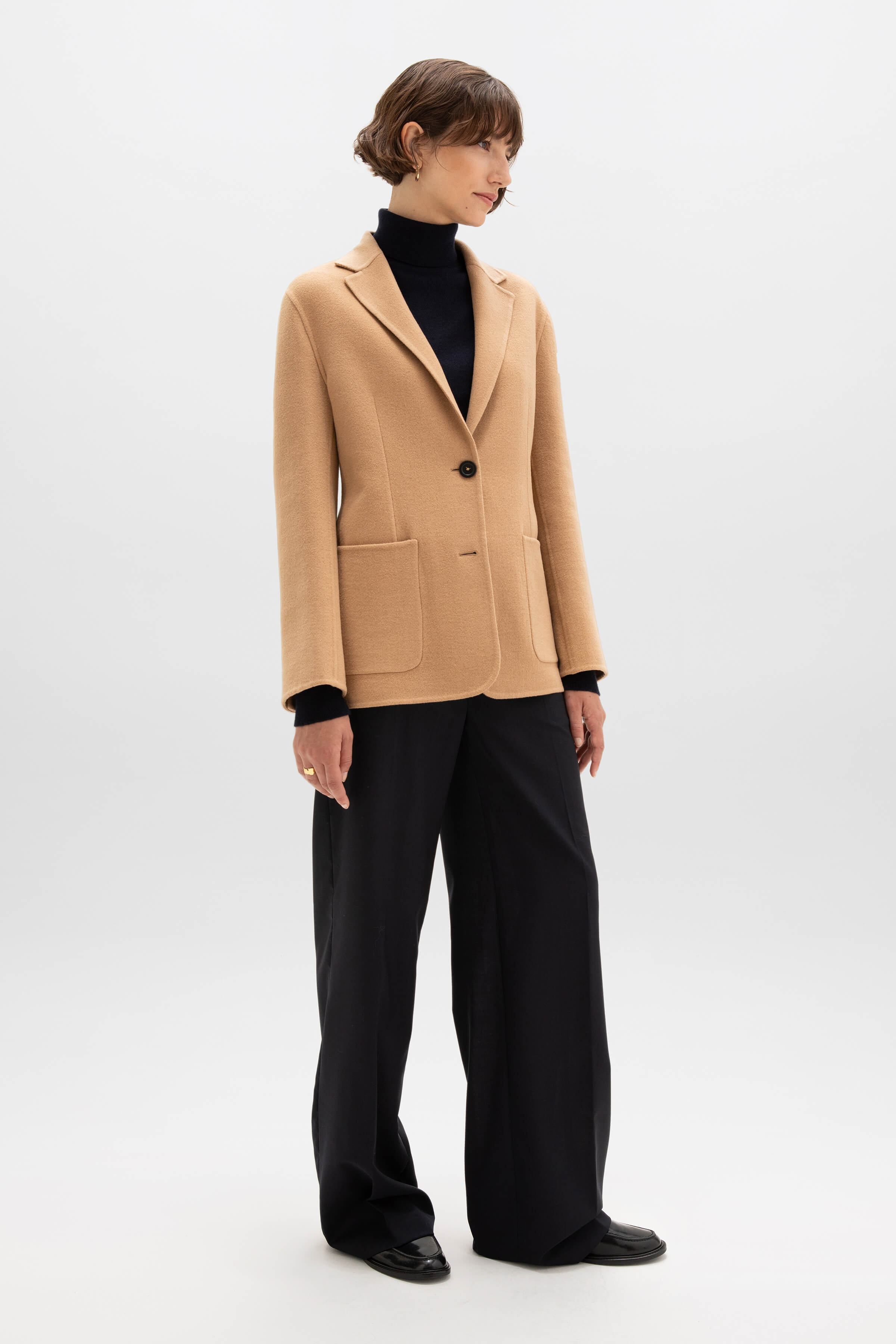 Johnstons of Elgin - Classic Camel Cashmere Blazer
