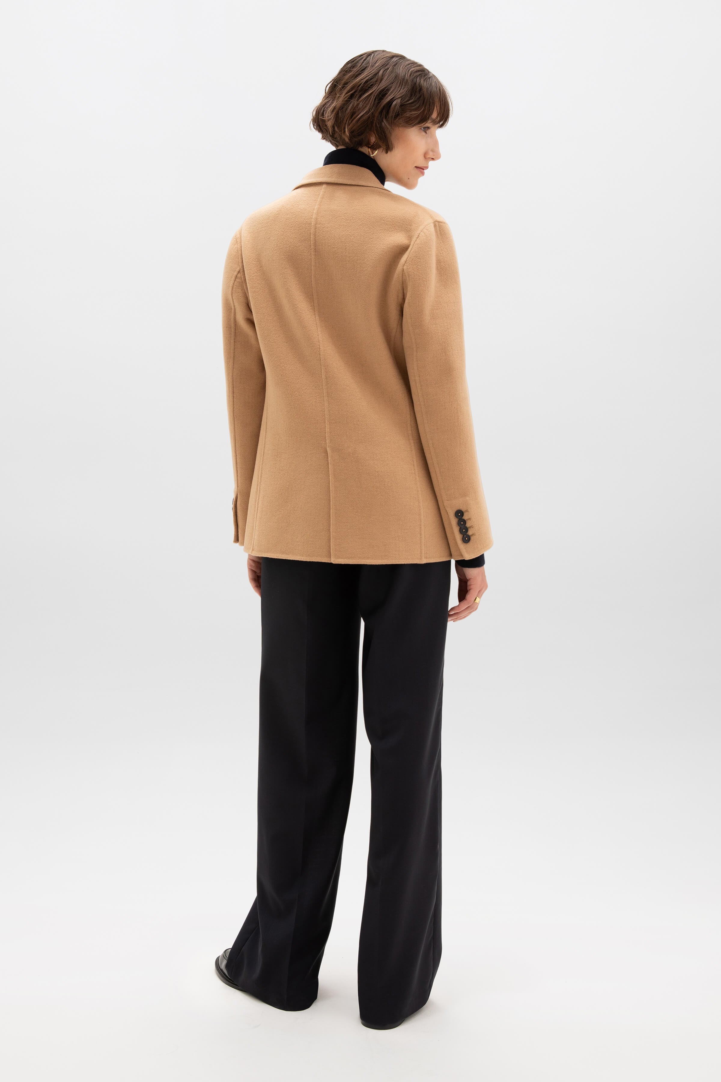 Johnstons of Elgin - Classic Camel Cashmere Blazer