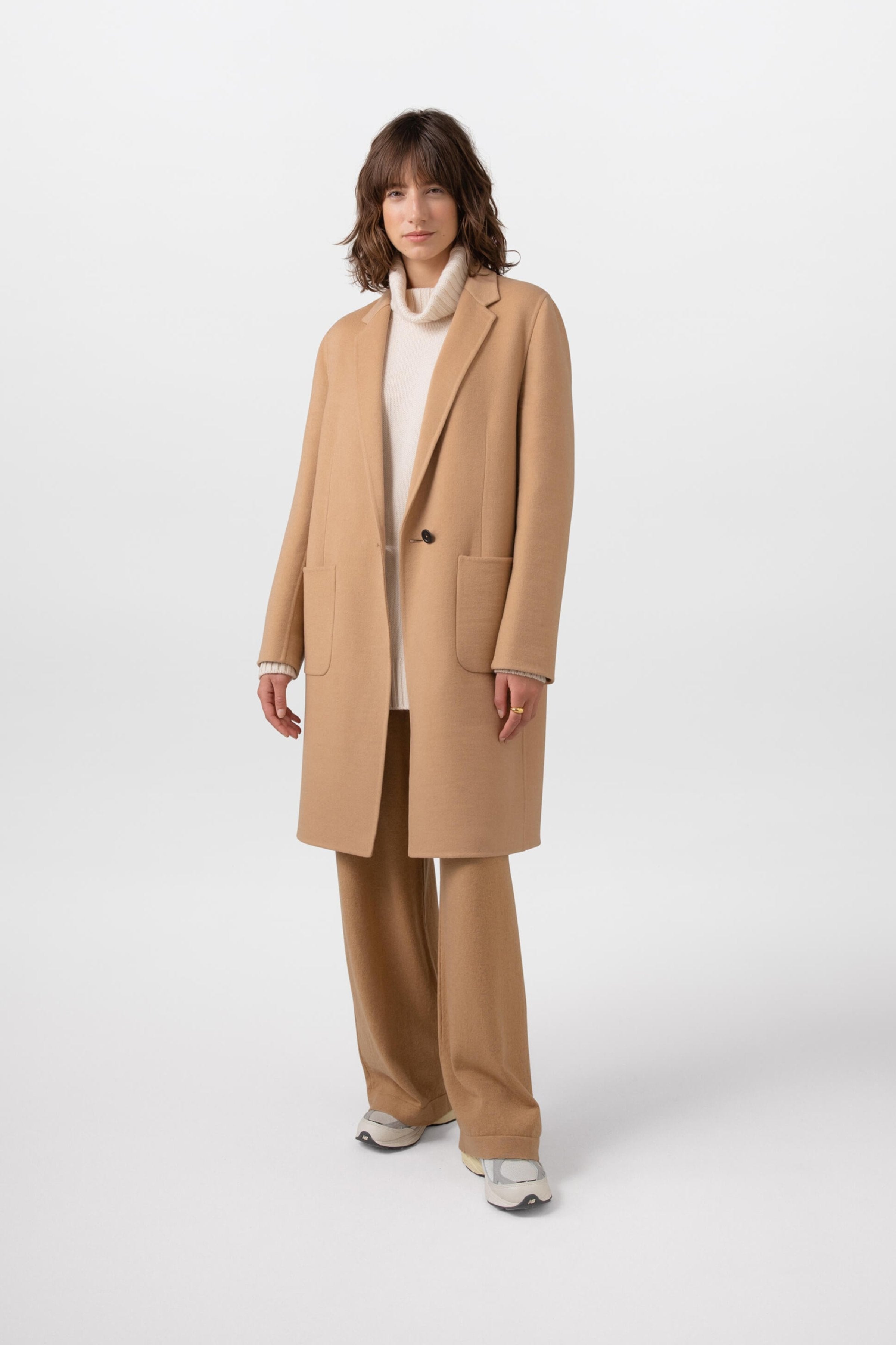 Johnstons of Elgin - Classic Camel Cashmere Coat