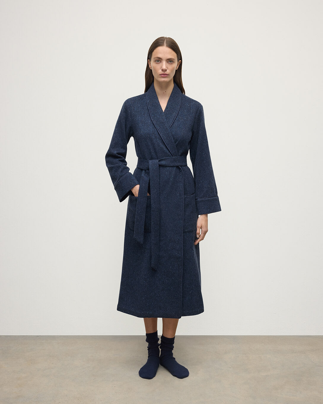 Johnstons of Elgin - Donegal Cashmere Navy Dressing Gown