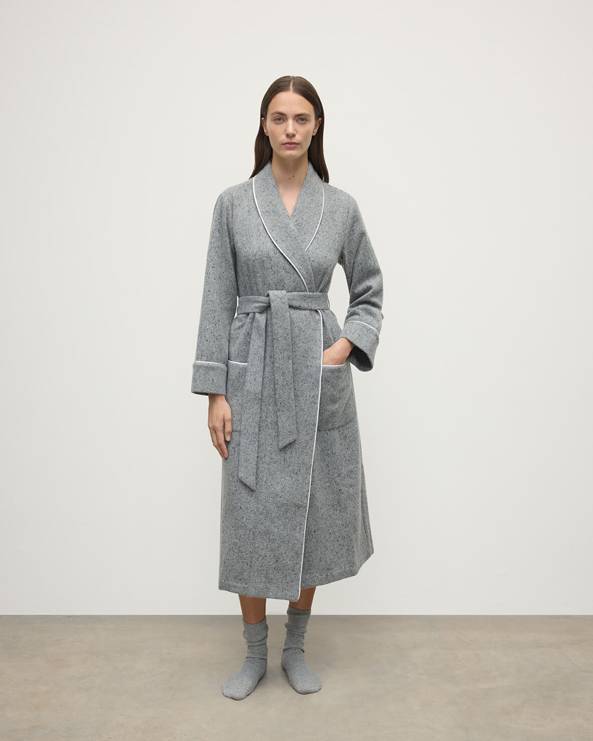 Johnstons of Elgin - Donegal Cashmere Light Grey Dressing Gown