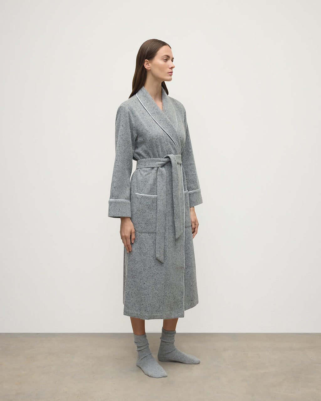 Johnstons of Elgin - Donegal Cashmere Light Grey Dressing Gown