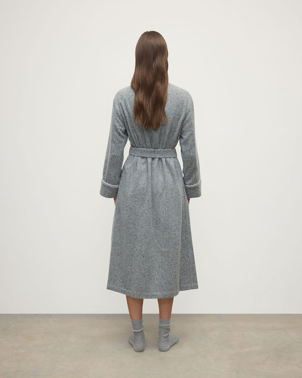 Johnstons of Elgin - Donegal Cashmere Light Grey Dressing Gown