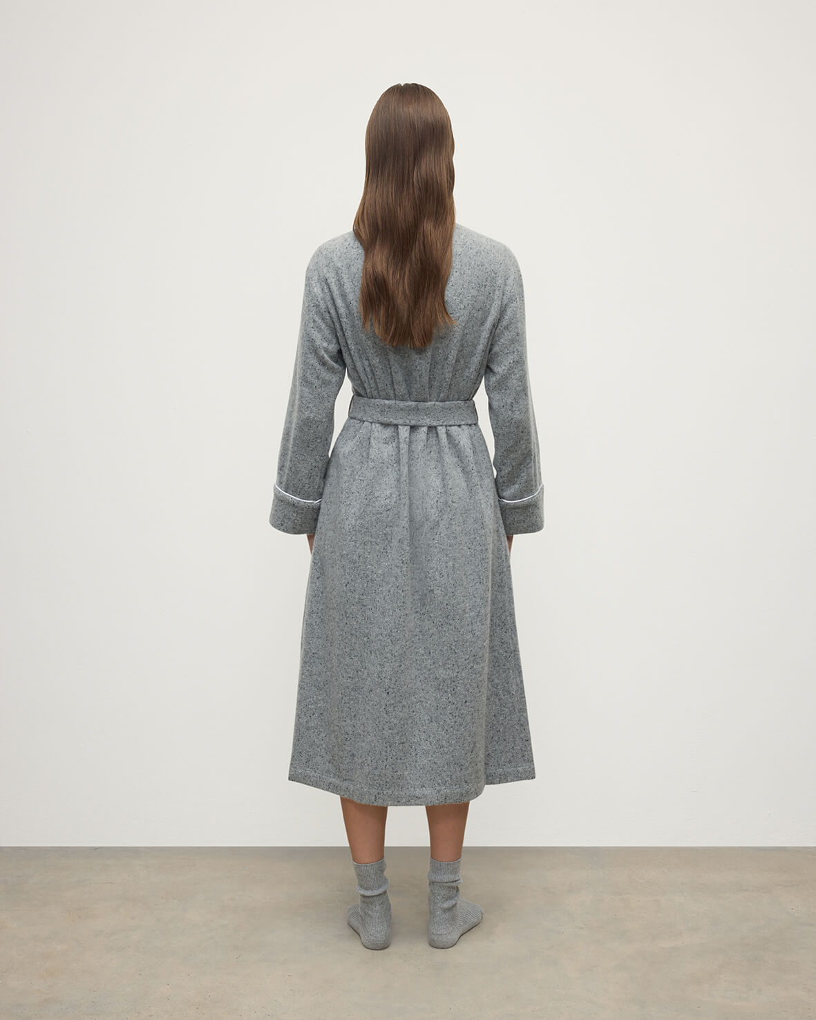 Johnstons of Elgin - Donegal Cashmere Light Grey Dressing Gown