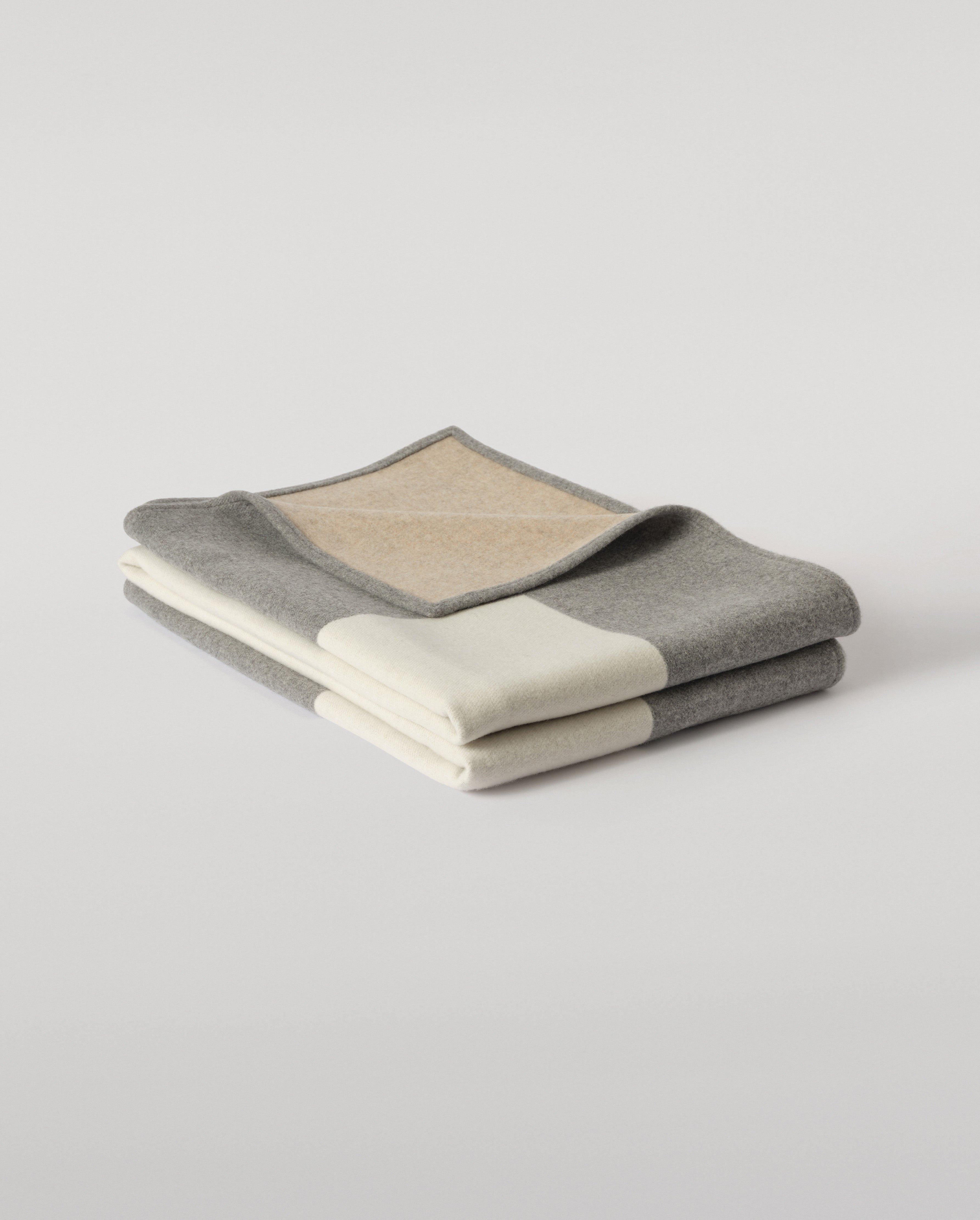 Johnstons of Elgin - Art Geometric Grey & Natural Cashmere Throw