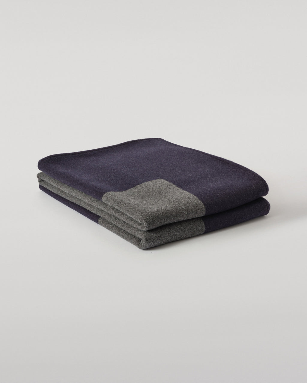 Johnstons of Elgin - Art Geometric Navy & Grey Cashmere Throw