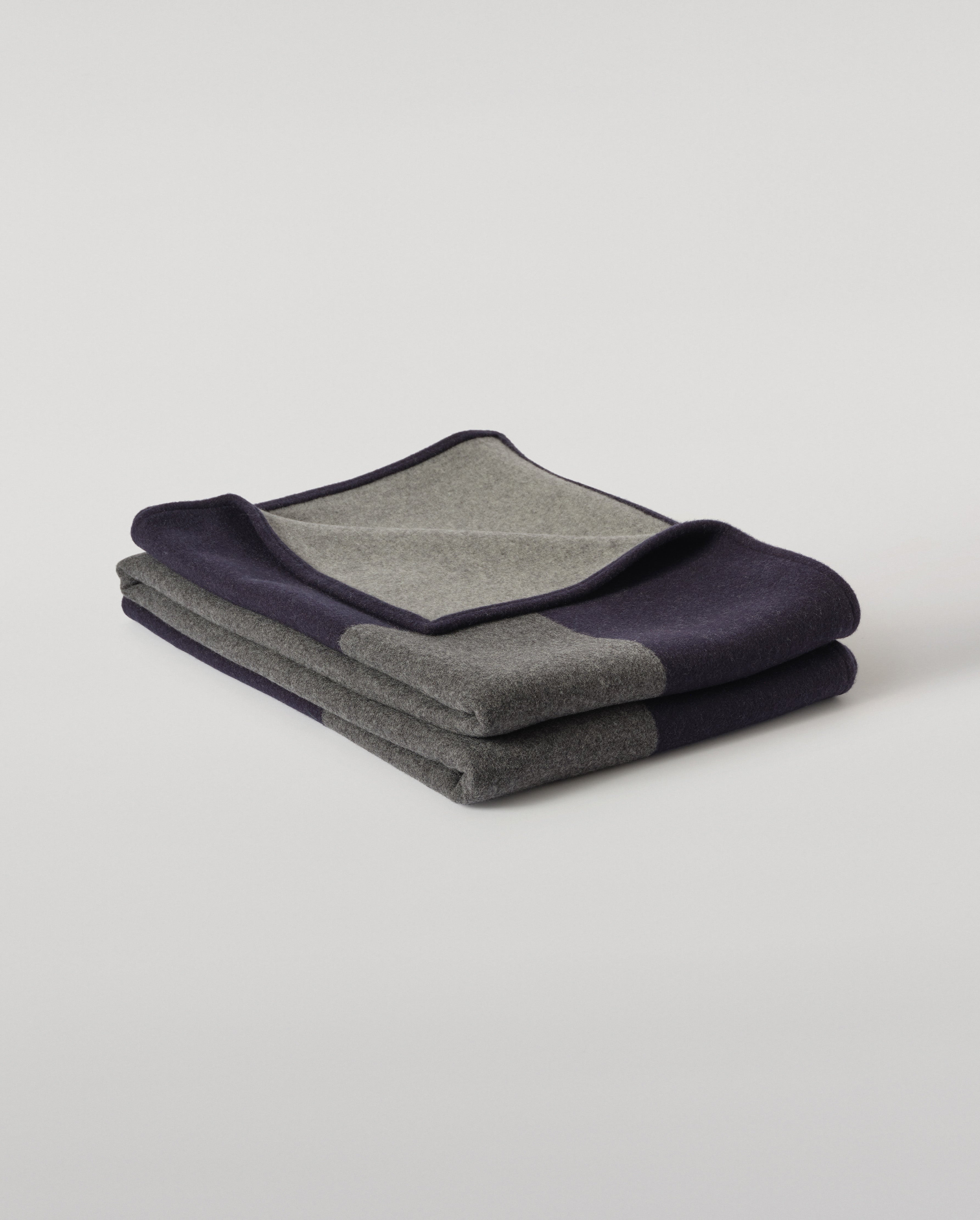 Johnstons of Elgin - Art Geometric Navy & Grey Cashmere Throw