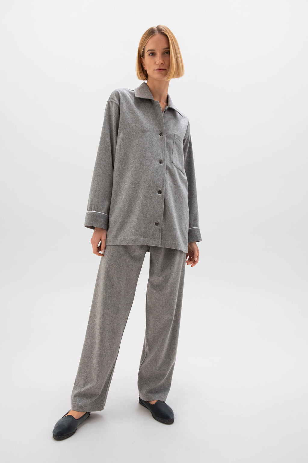 Johnstons of Elgin - Light Grey Cashmere Pyjama Lounge Set