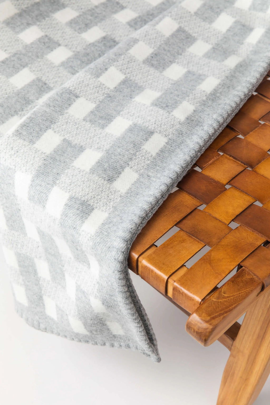 Johnstons of Elgin - Blanket Stitched Basketweave Throw in Light Grey