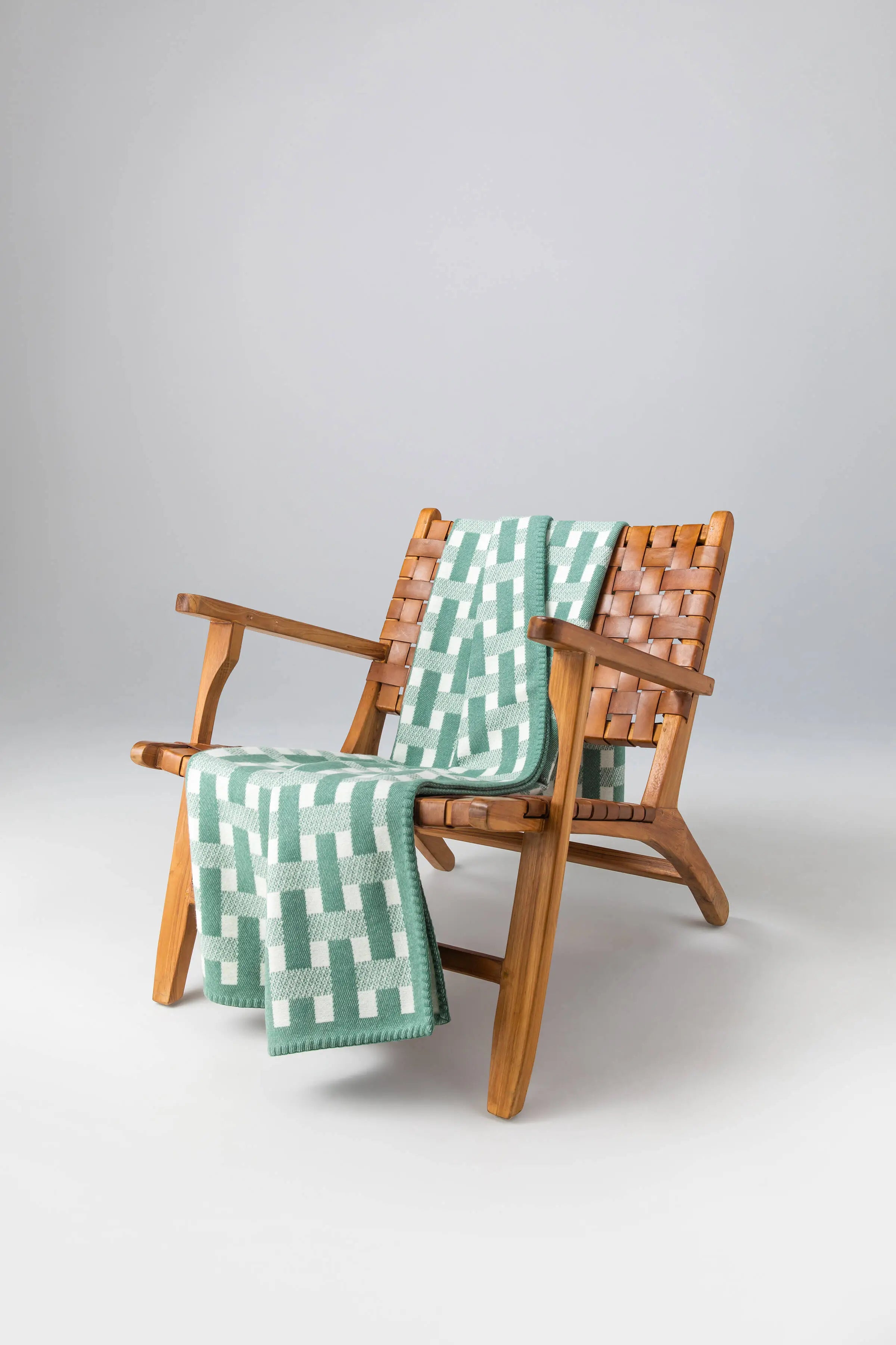 Johnstons of Elgin - Blanket Stitched Basketweave Green Throw