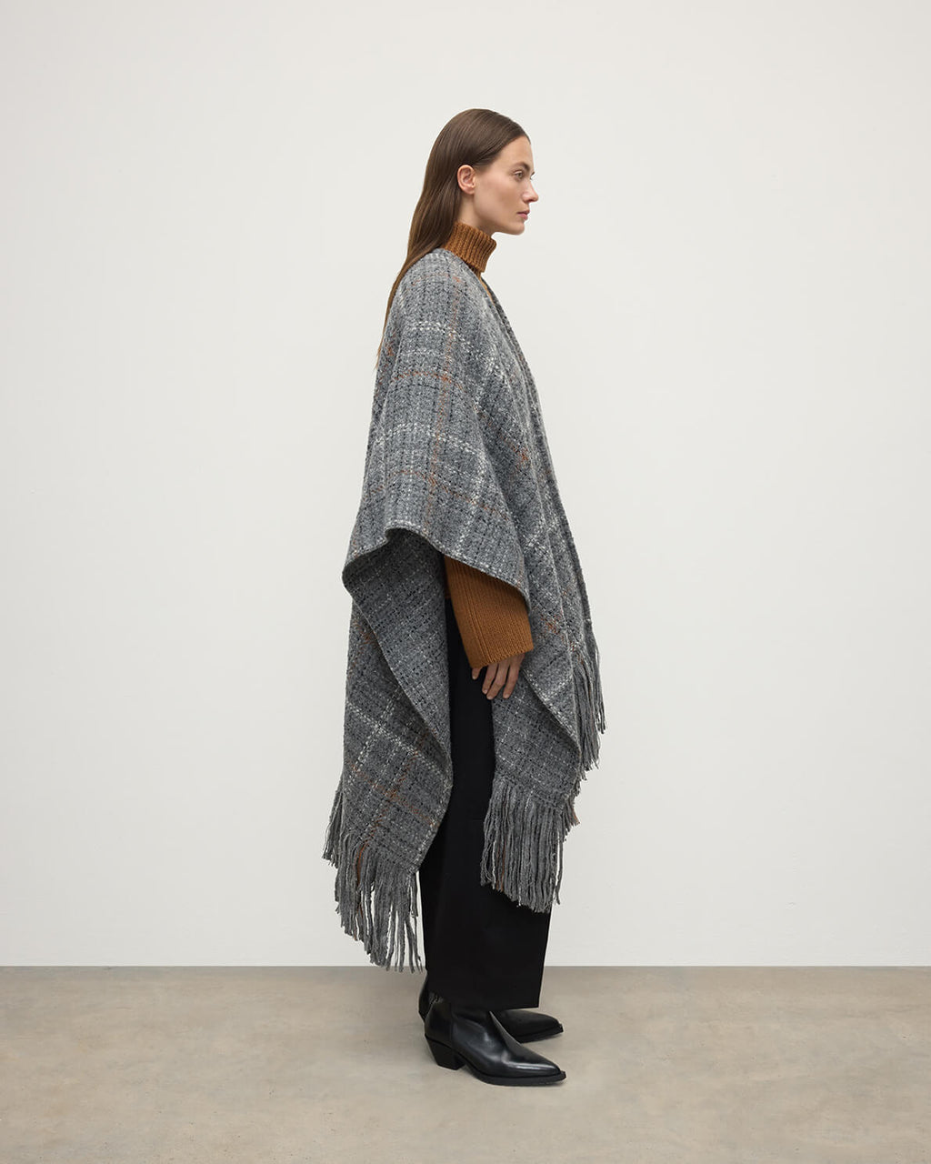 Johnstons of Elgin - Grey Texture Cape