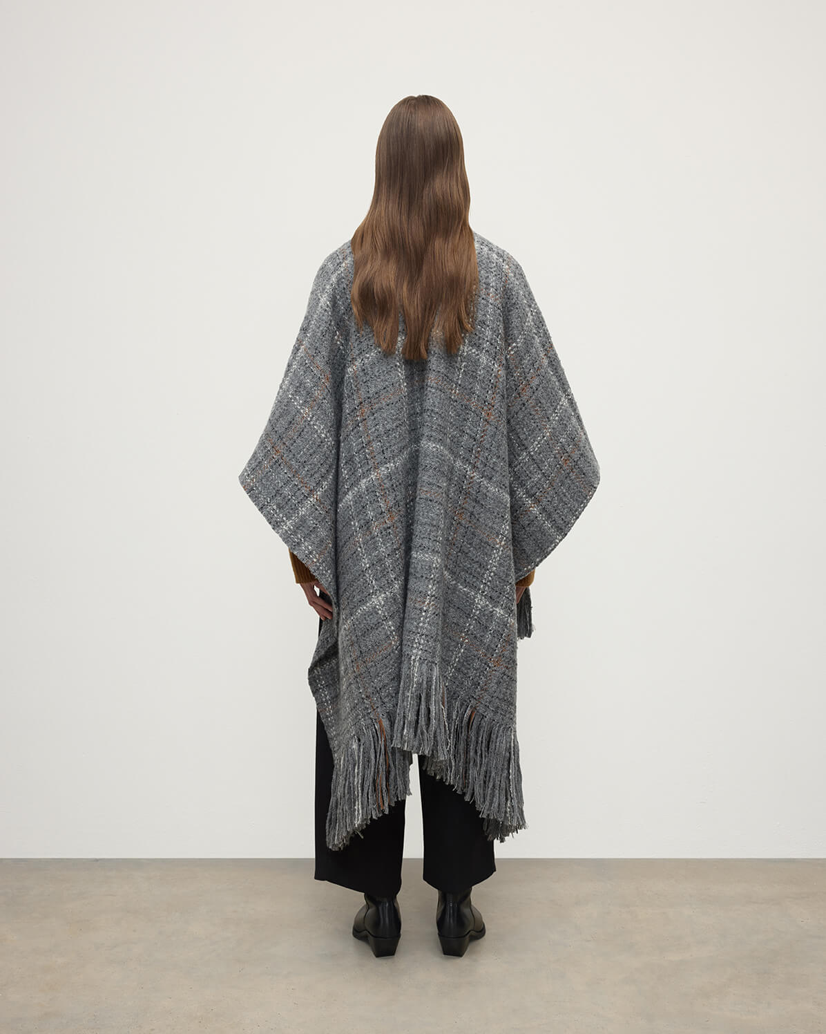 Johnstons of Elgin - Grey Texture Cape