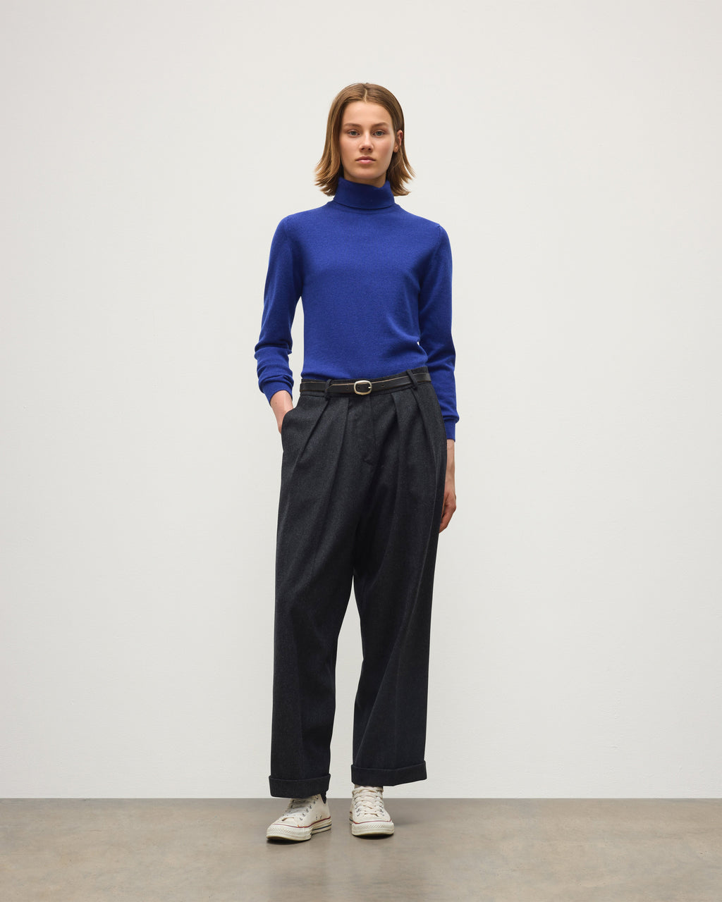 Johnstons of Elgin - Macara Charcoal Pleated Trousers
