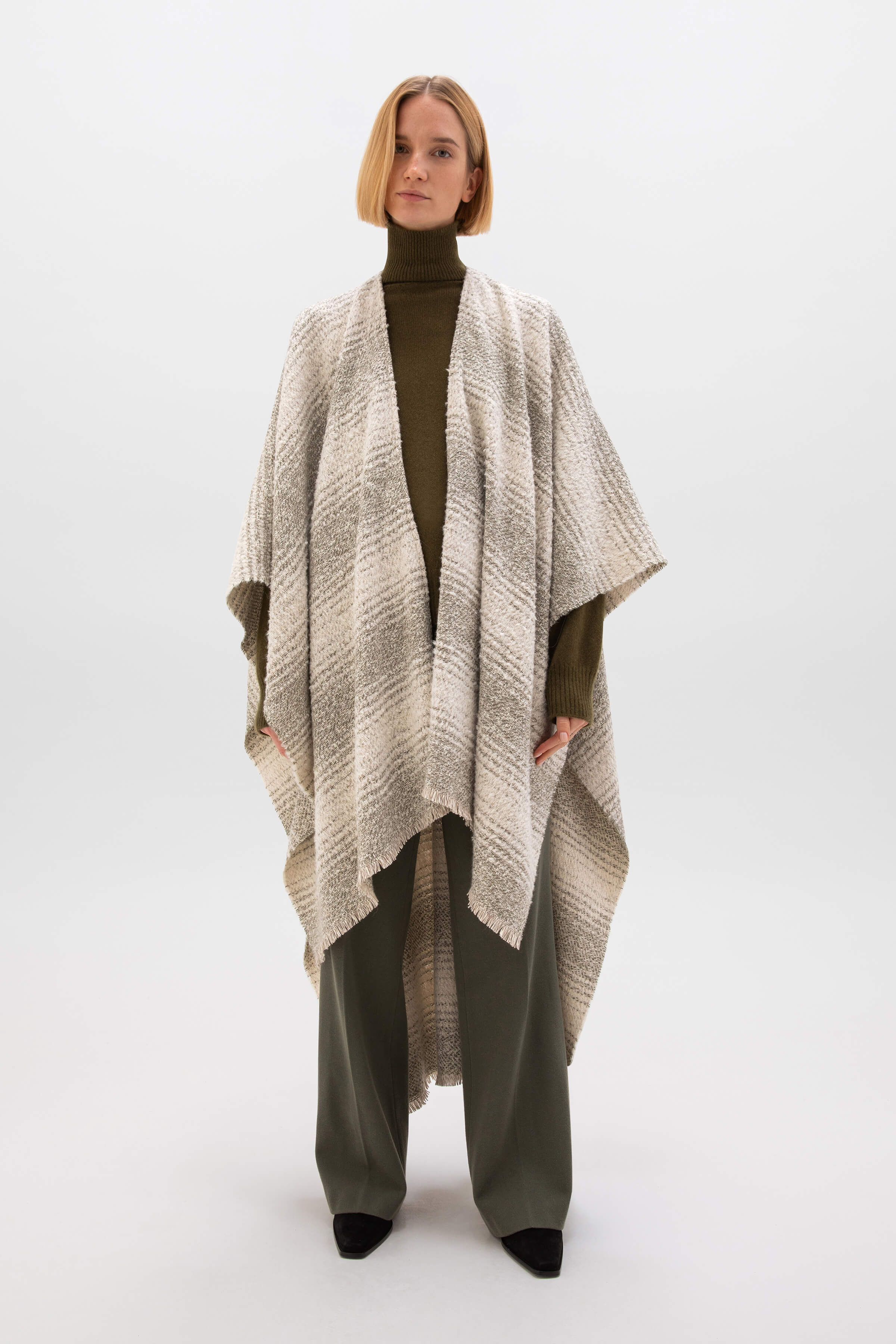 Johnstons of Elgin - Textural Ombré Cape