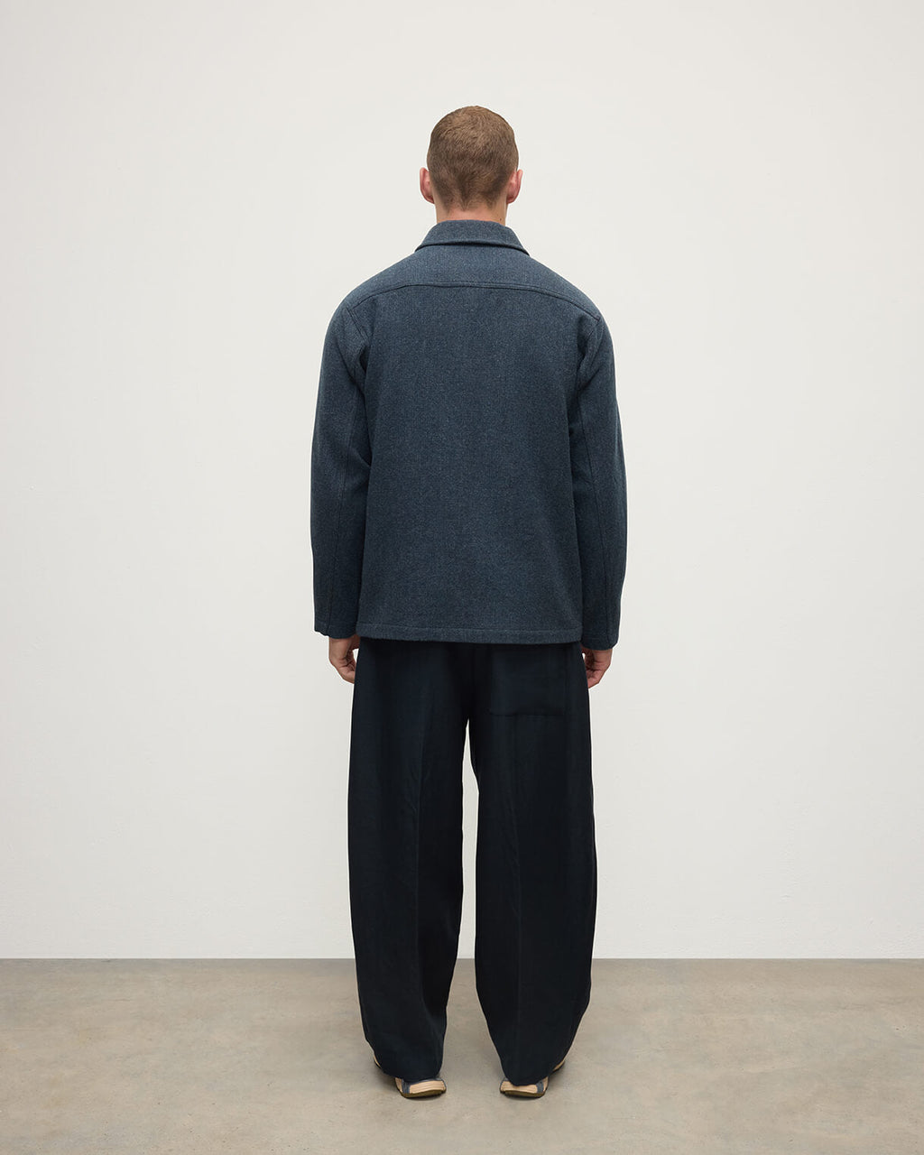 Johnstons of Elgin - The Weavers Jacket | Navy Hairline