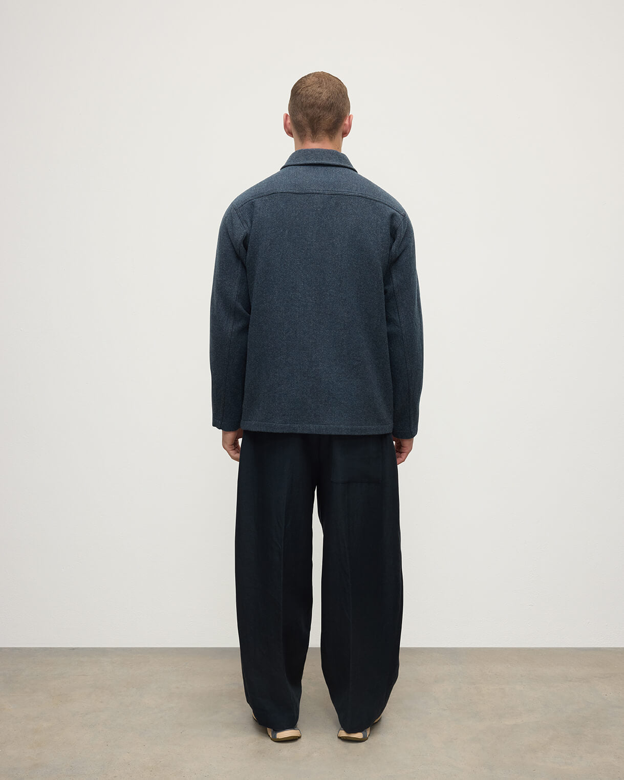 Johnstons of Elgin - The Weavers Jacket | Navy Hairline