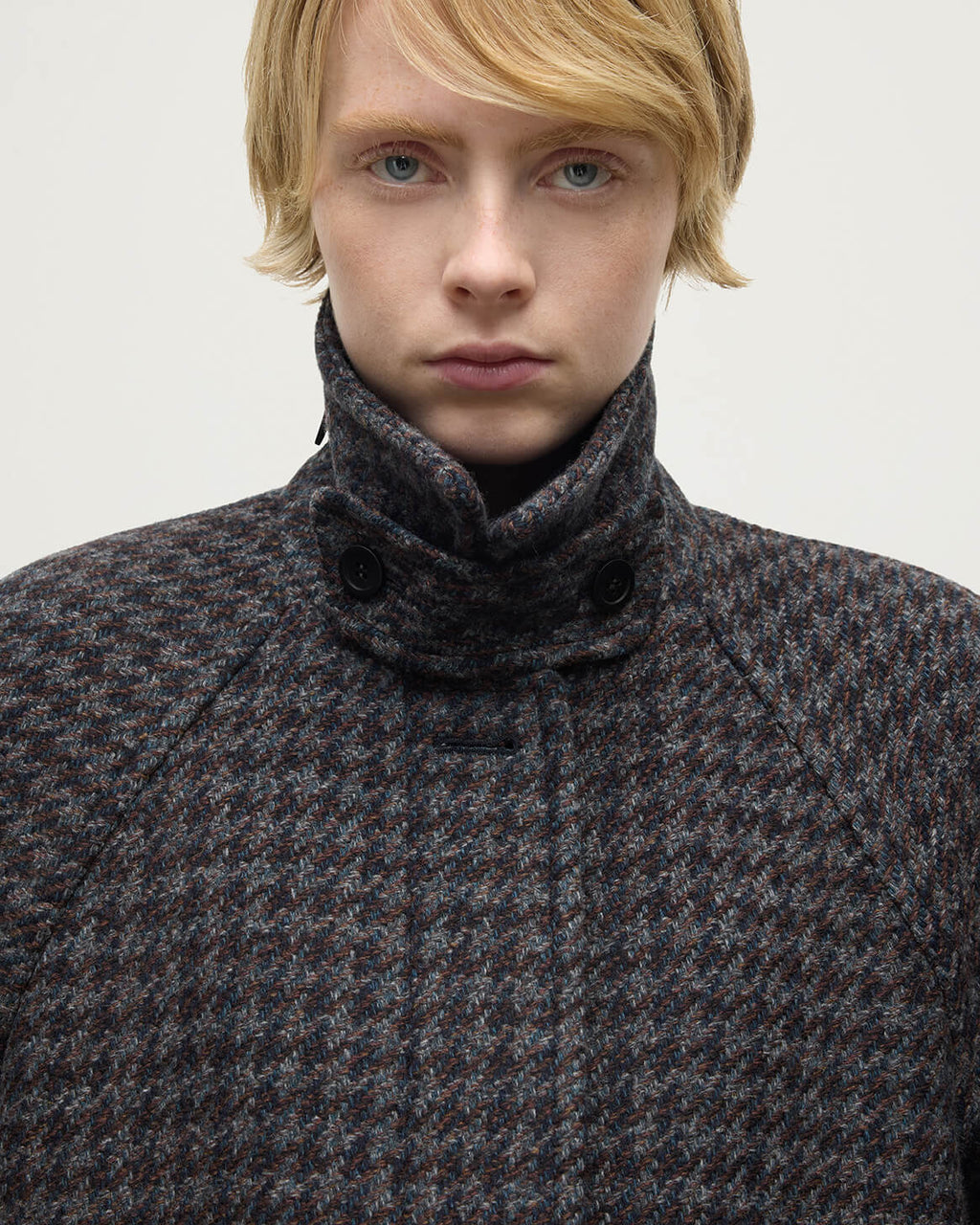 Johnstons of Elgin - Women's Balmacaan Coat | Shale Houndstooth