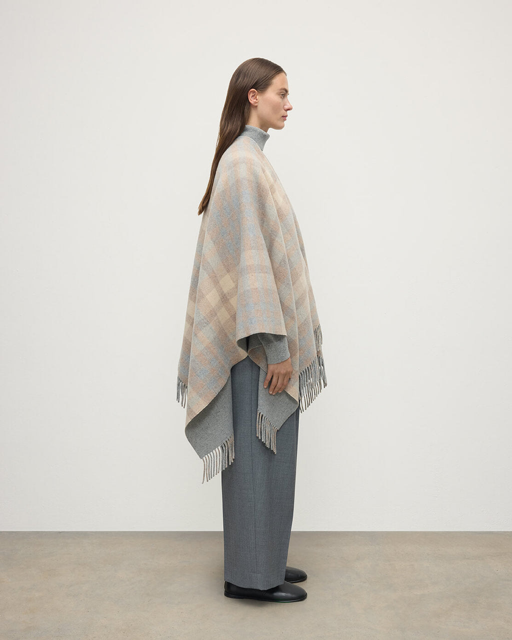 Johnstons of Elgin - Reversible Natural Mackellar Wool Check Cape