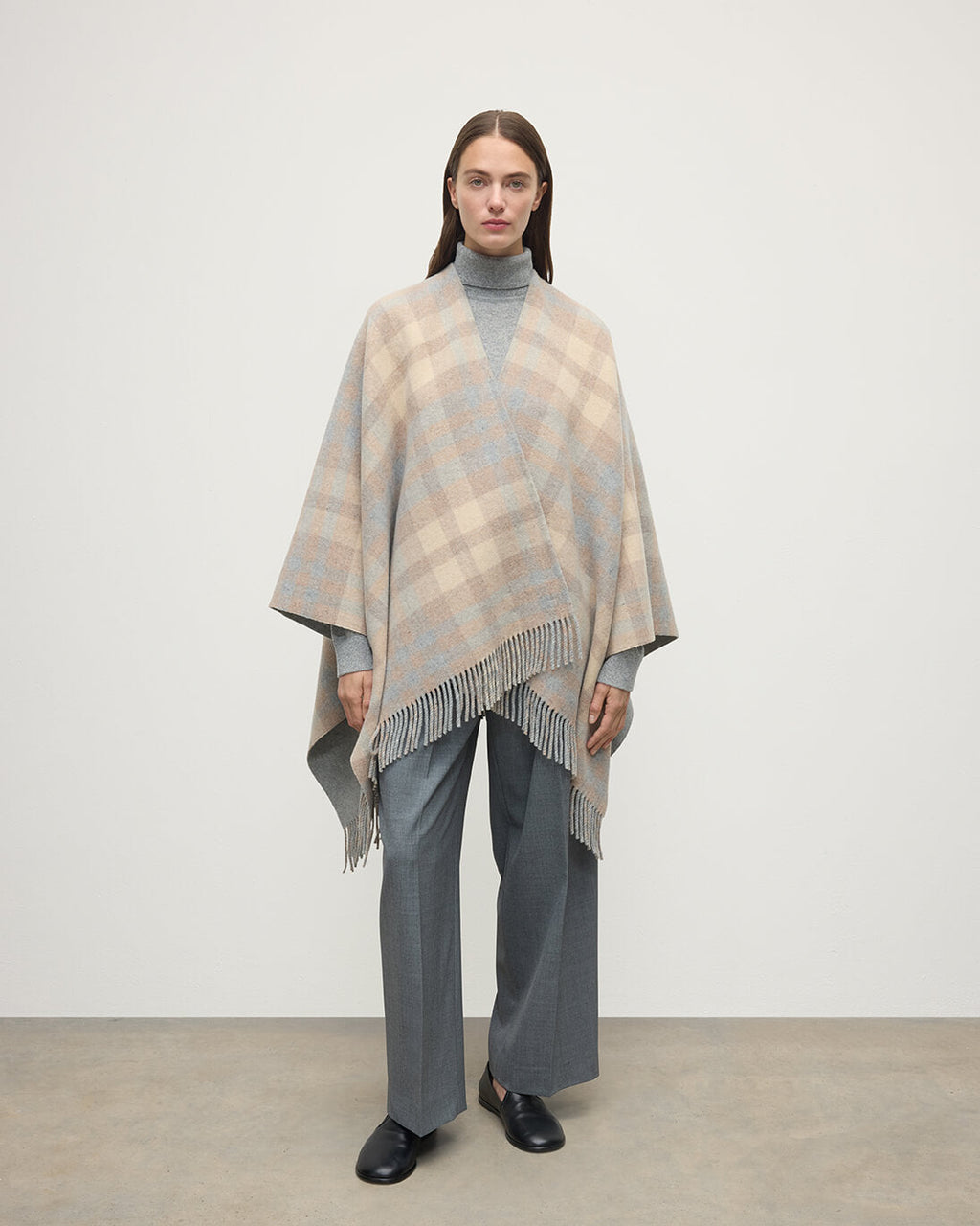 Johnstons of Elgin - Reversible Natural Mackellar Wool Check Cape