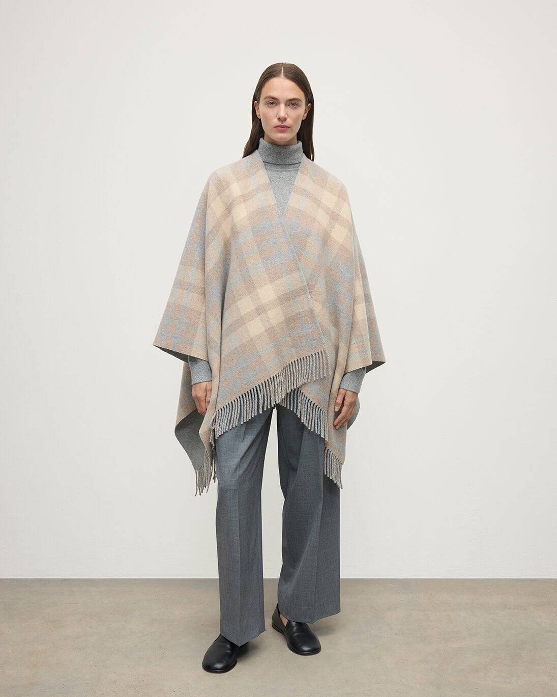 Johnstons of Elgin - Reversible Natural Mackellar Wool Check Cape