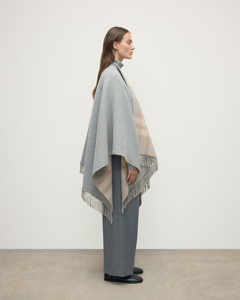 Johnstons of Elgin - Reversible Natural Mackellar Wool Check Cape