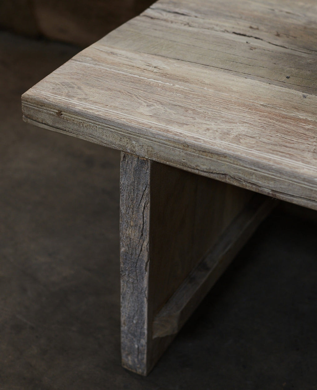 Olive Ateliers - Teak Coffee Table