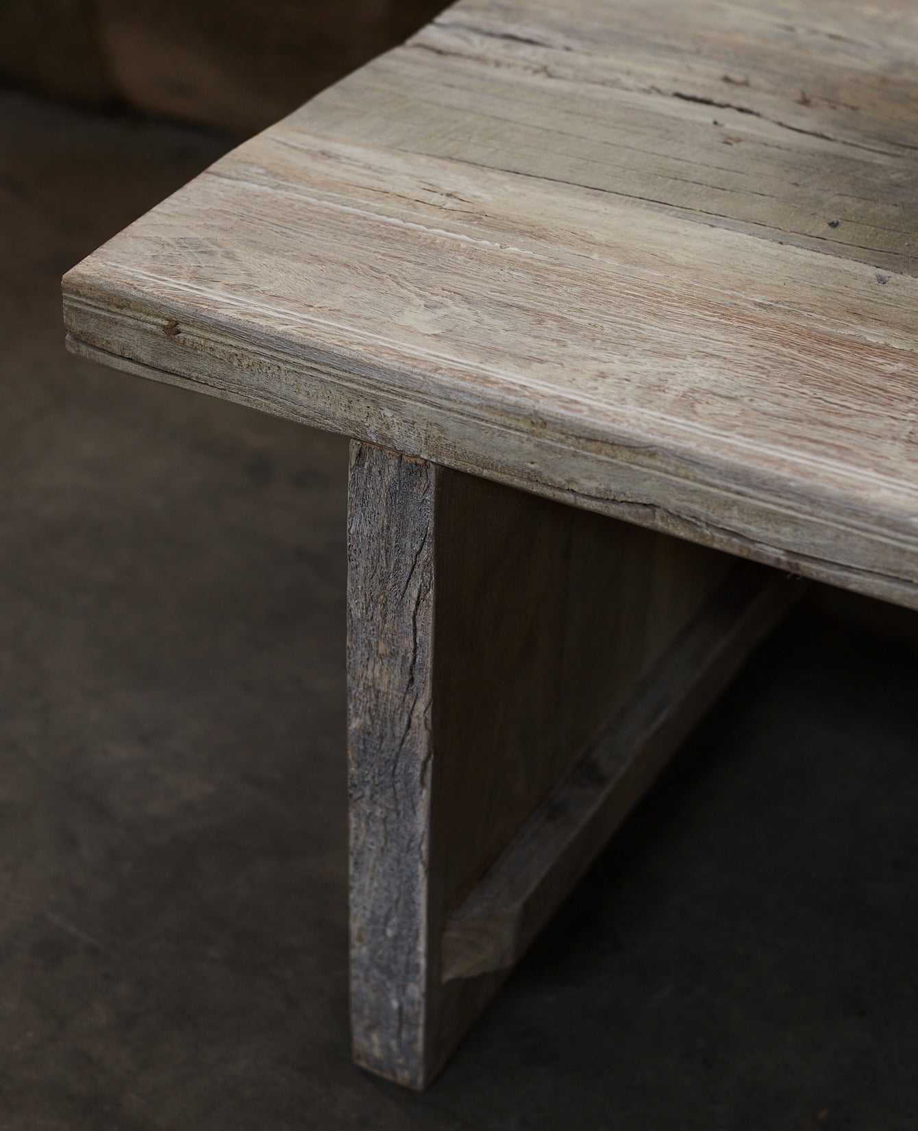 Olive Ateliers - Teak Coffee Table
