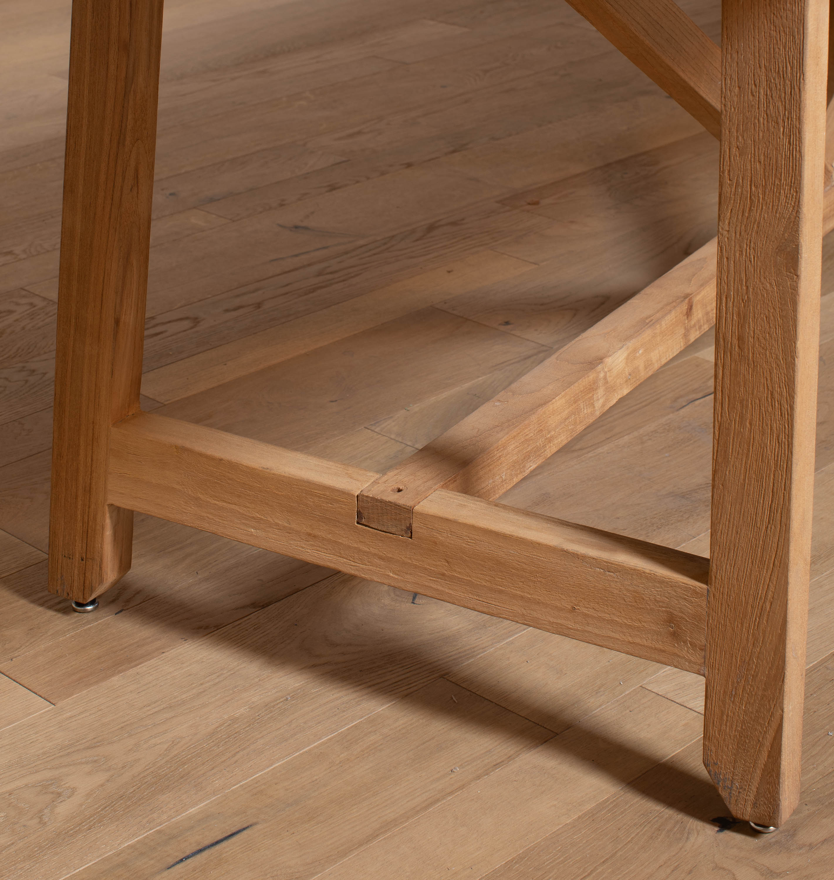 Amber Interiors - Indoor / Outdoor Farm Table
