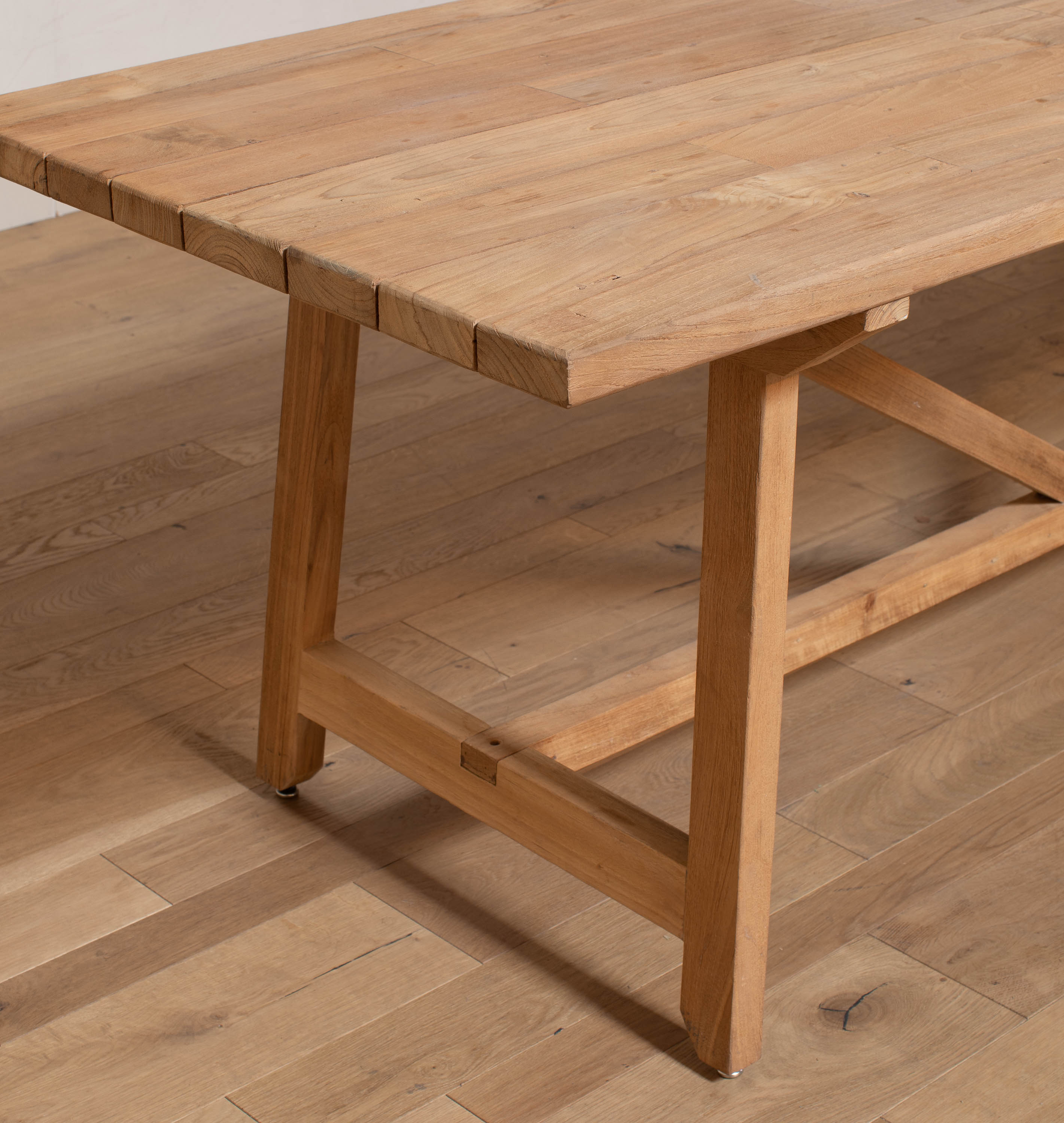 Amber Interiors - Indoor / Outdoor Farm Table