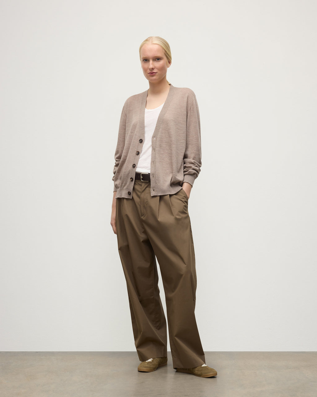 Johnstons of Elgin - Forsyth Light Brown Superfine Cashmere Cardigan