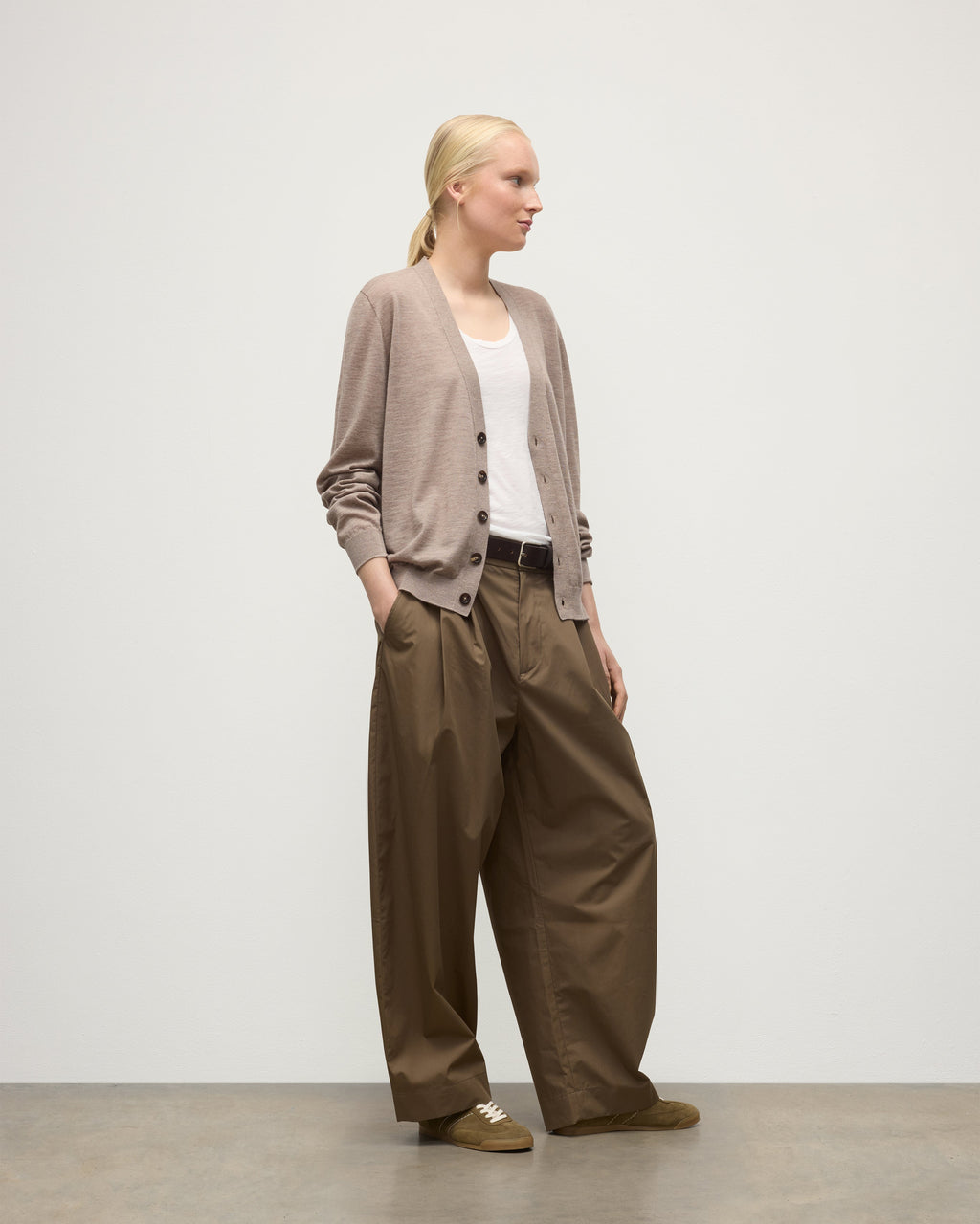 Johnstons of Elgin - Forsyth Light Brown Superfine Cashmere Cardigan