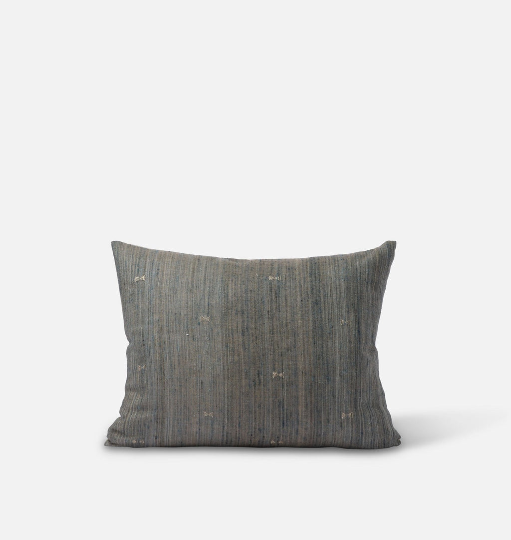 Amber Interiors - Vintage Pillow P.XXVI.V 16" x 20"