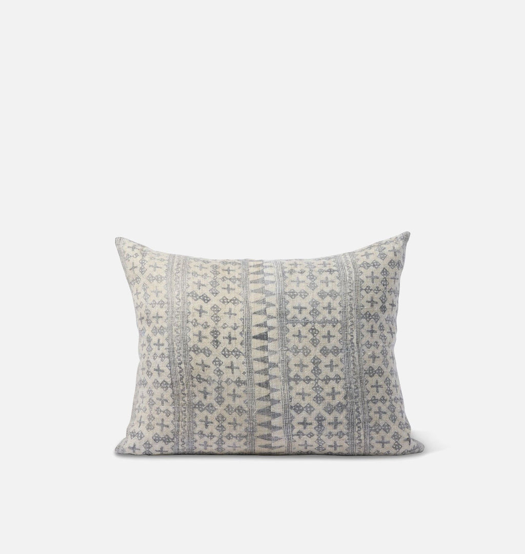 Amber Interiors - Vintage Pillow P.XXVI.LX 19" x 23"