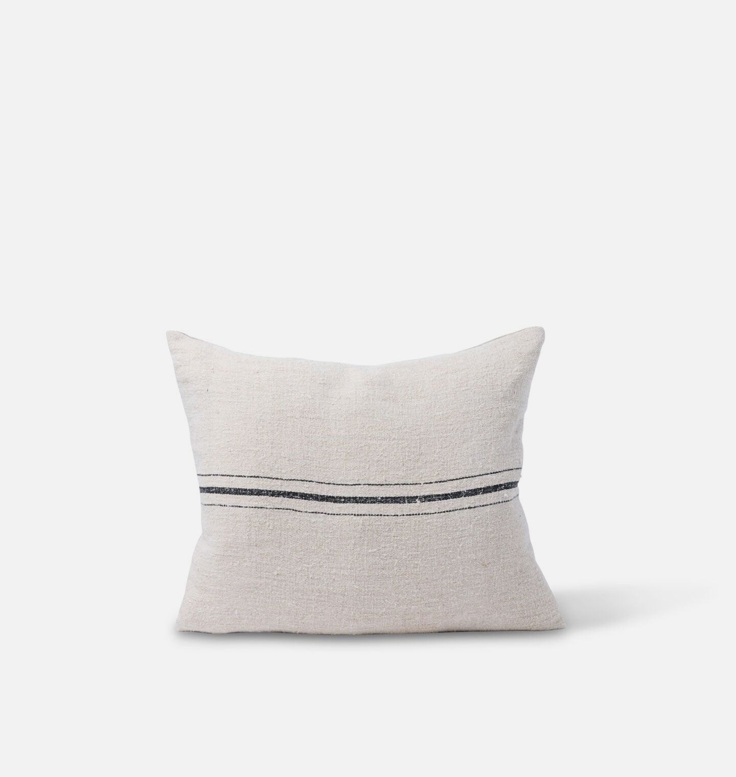 Amber Interiors - Vintage Pillow P.XXVI.LXXI 17" x 21"