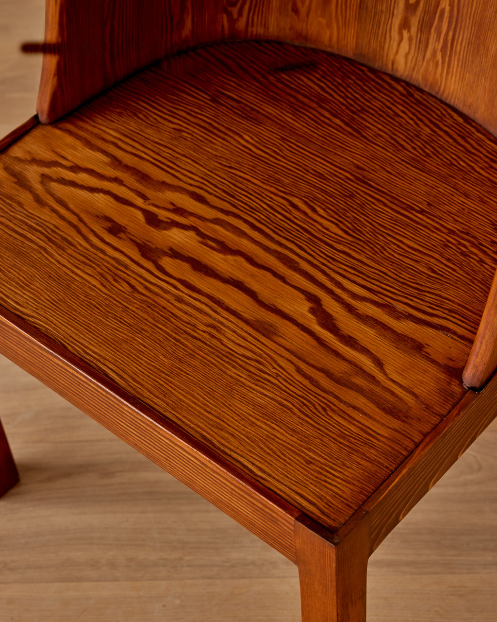 Lostine - Pair of Lovö Chairs by Axel Einar Hjorth