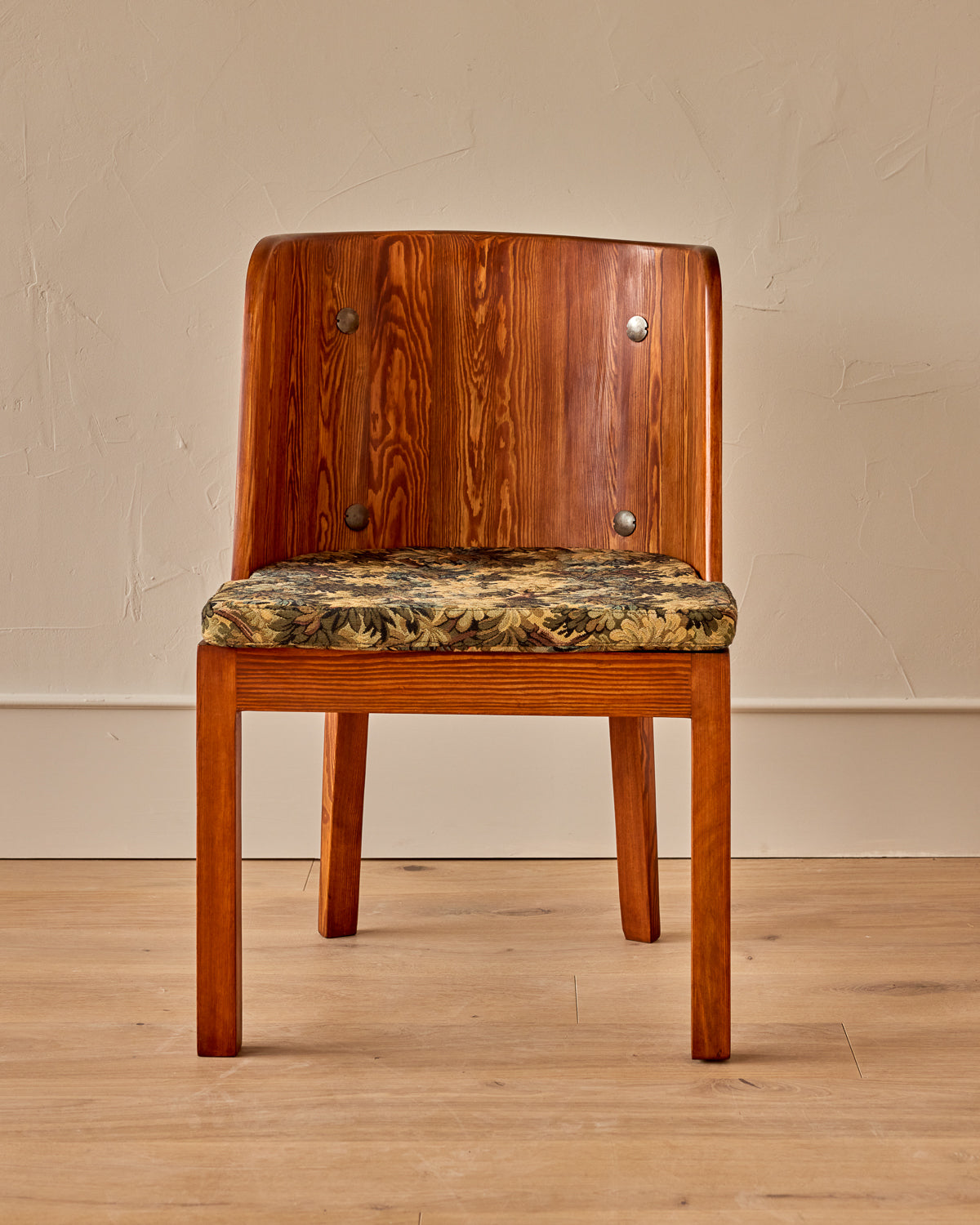 Lostine - Pair of Lovö Chairs by Axel Einar Hjorth